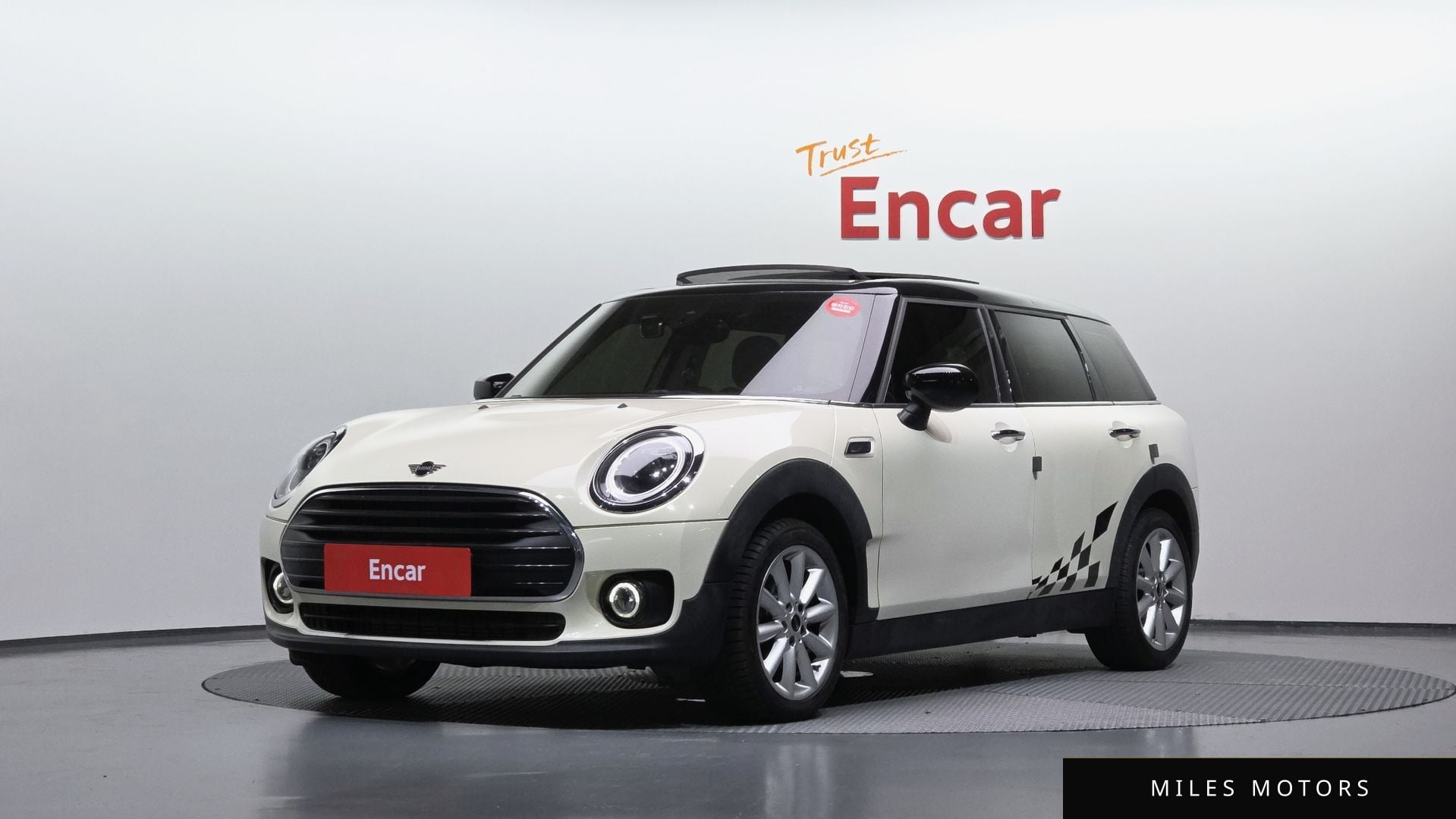 MINI Clubman 2022 — фото 1 из 12