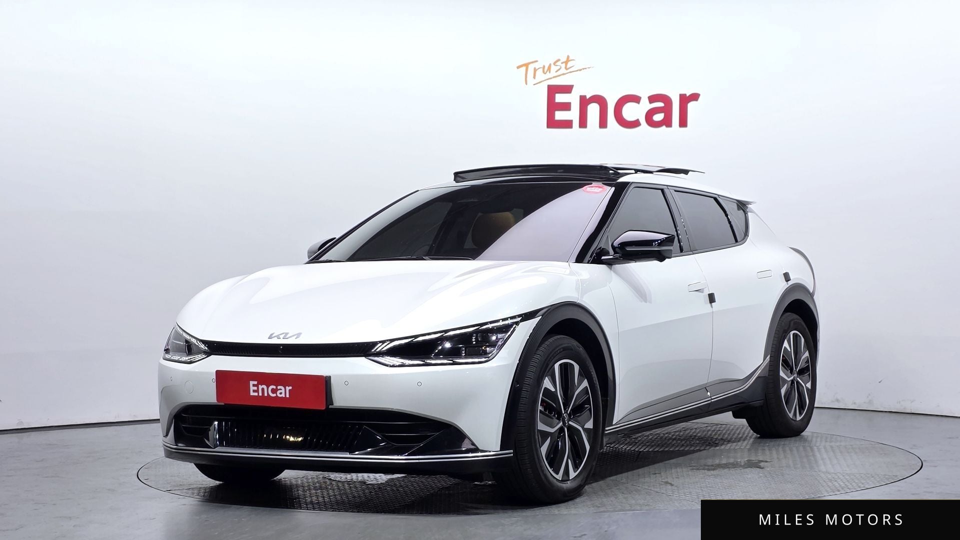 Kia EV6 2023 — фото 1 из 12