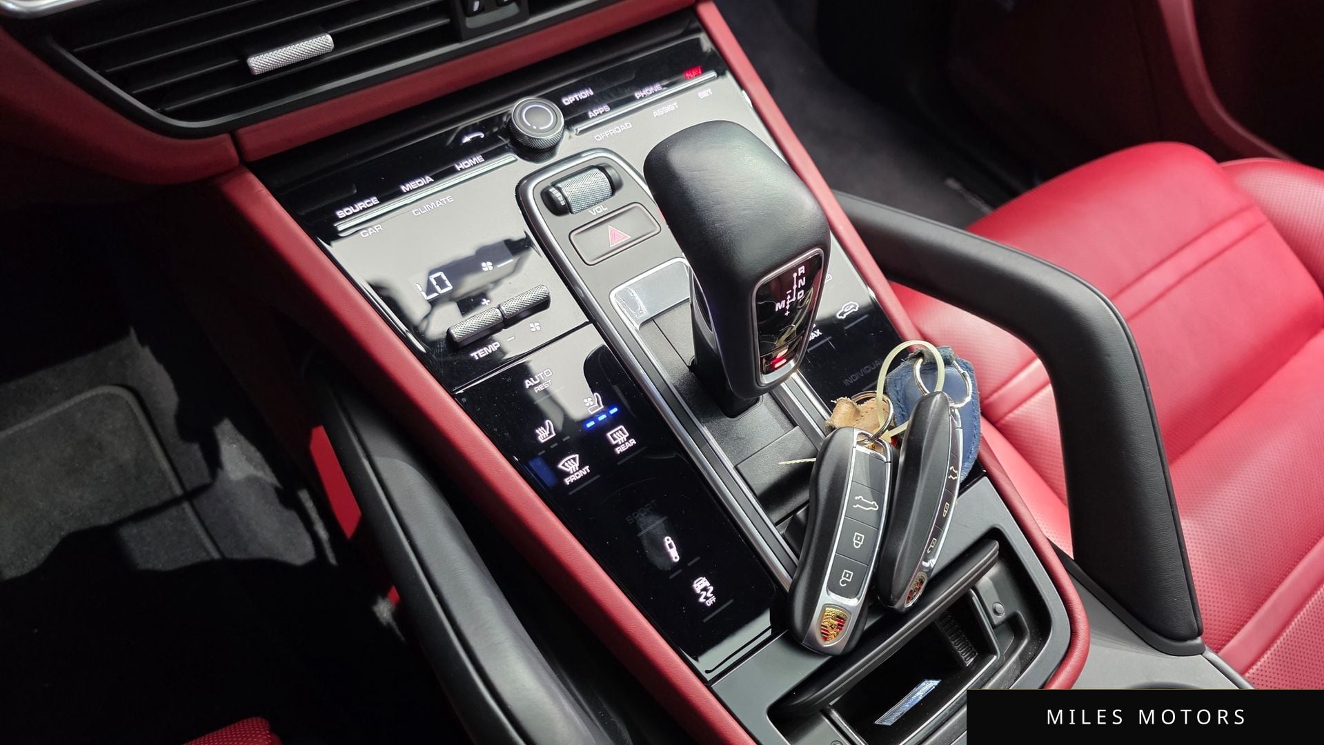 Porsche Cayenne 2020 — миниатюра 12