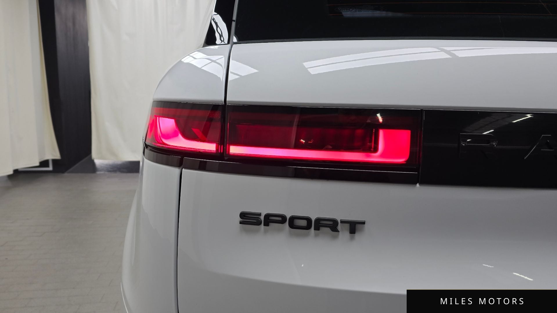 Land Rover Range Rover Sport 2025 — миниатюра 9