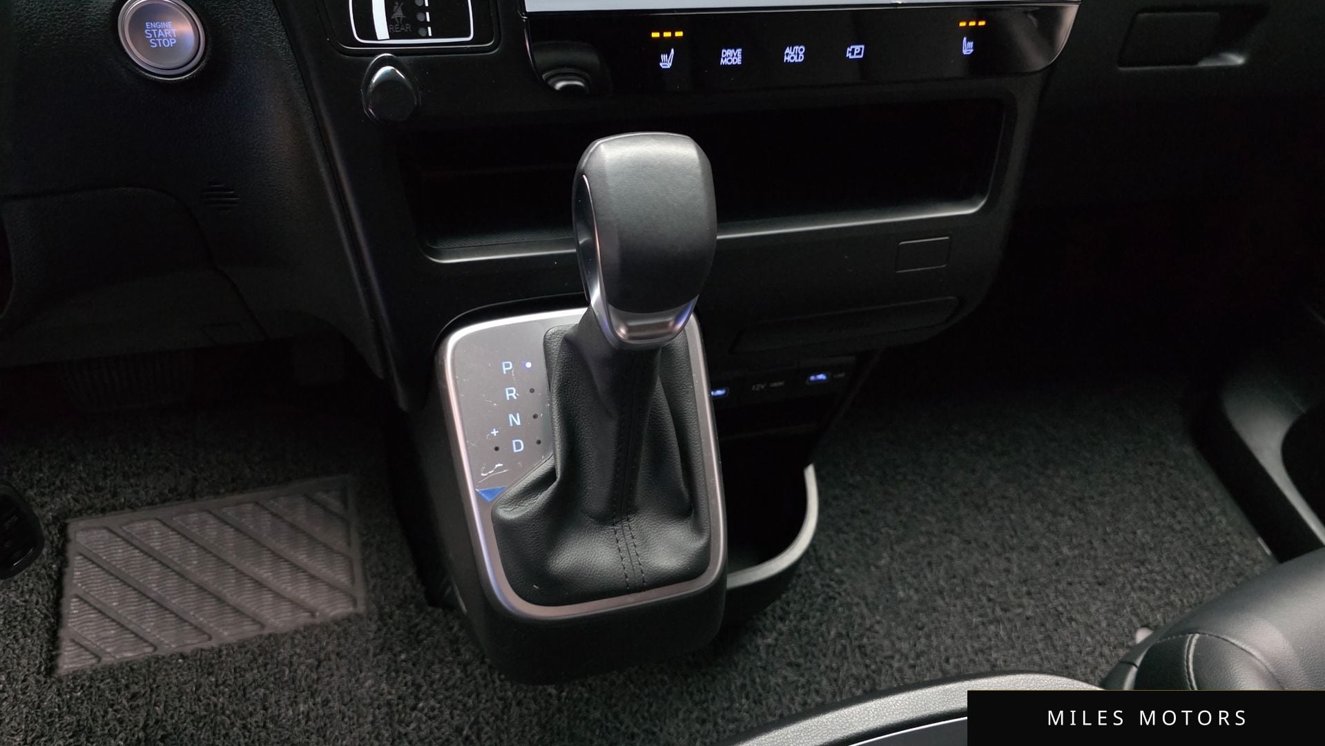 Hyundai Staria 2024 — миниатюра 12