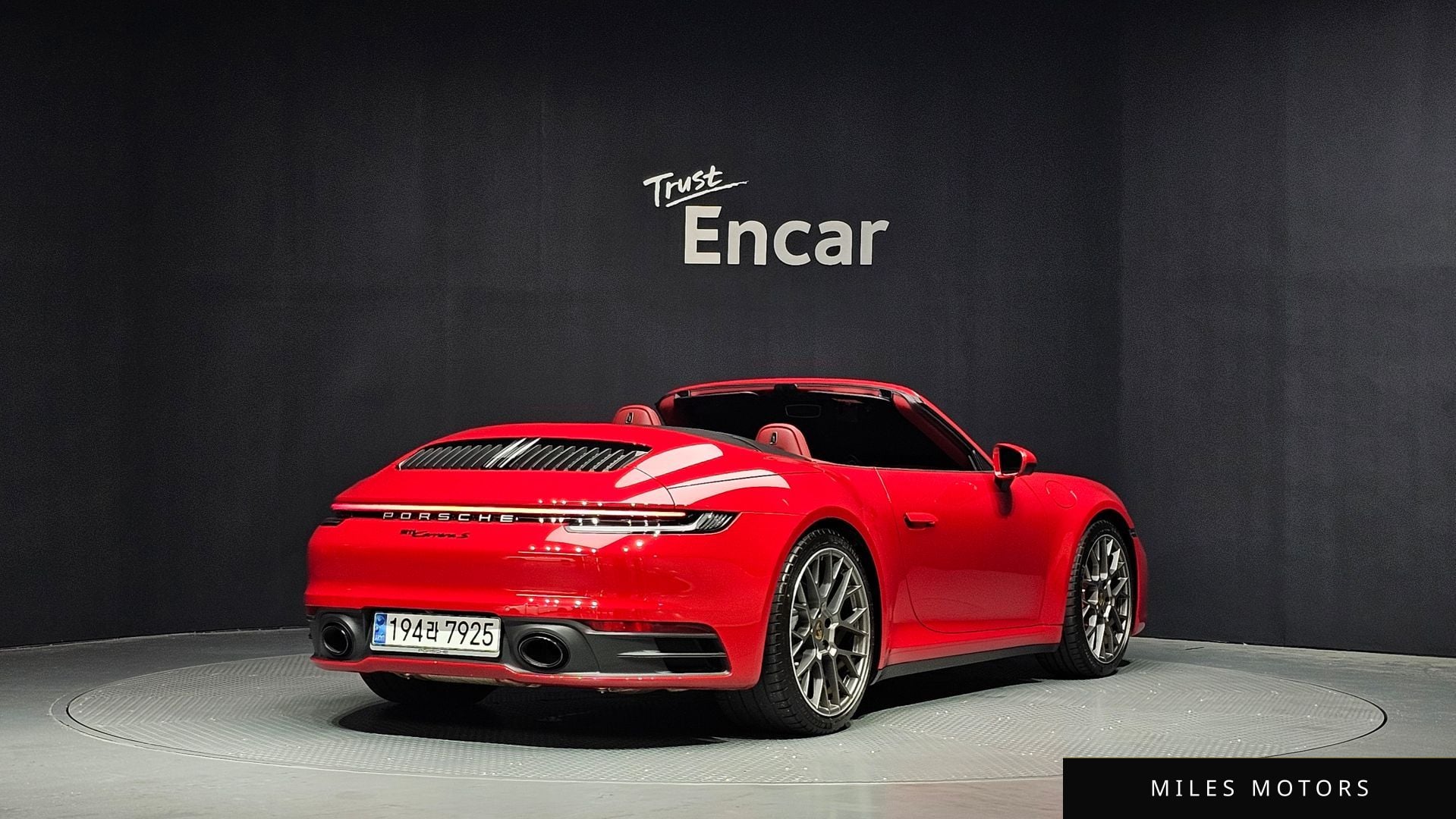 Porsche 911 (992) 2024 — миниатюра 2