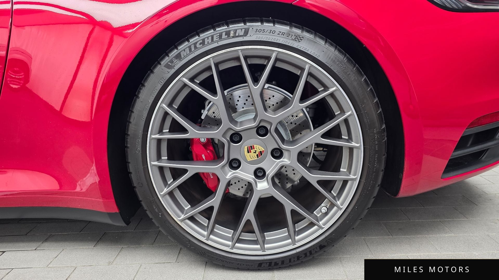 Porsche 911 (992) 2024 — миниатюра 7