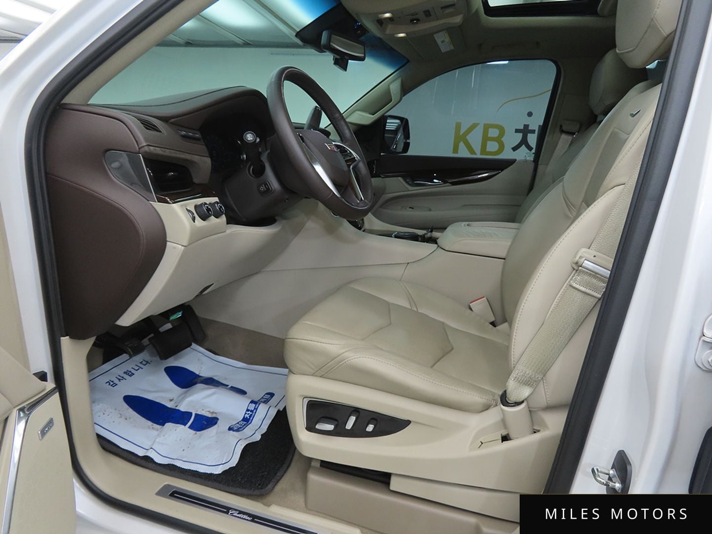 Cadillac Escalade 2017 — миниатюра 5