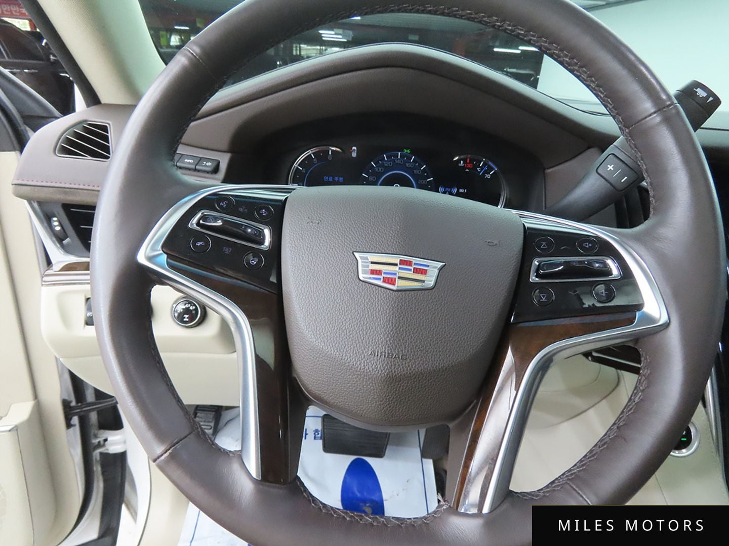Cadillac Escalade 2017 — миниатюра 8