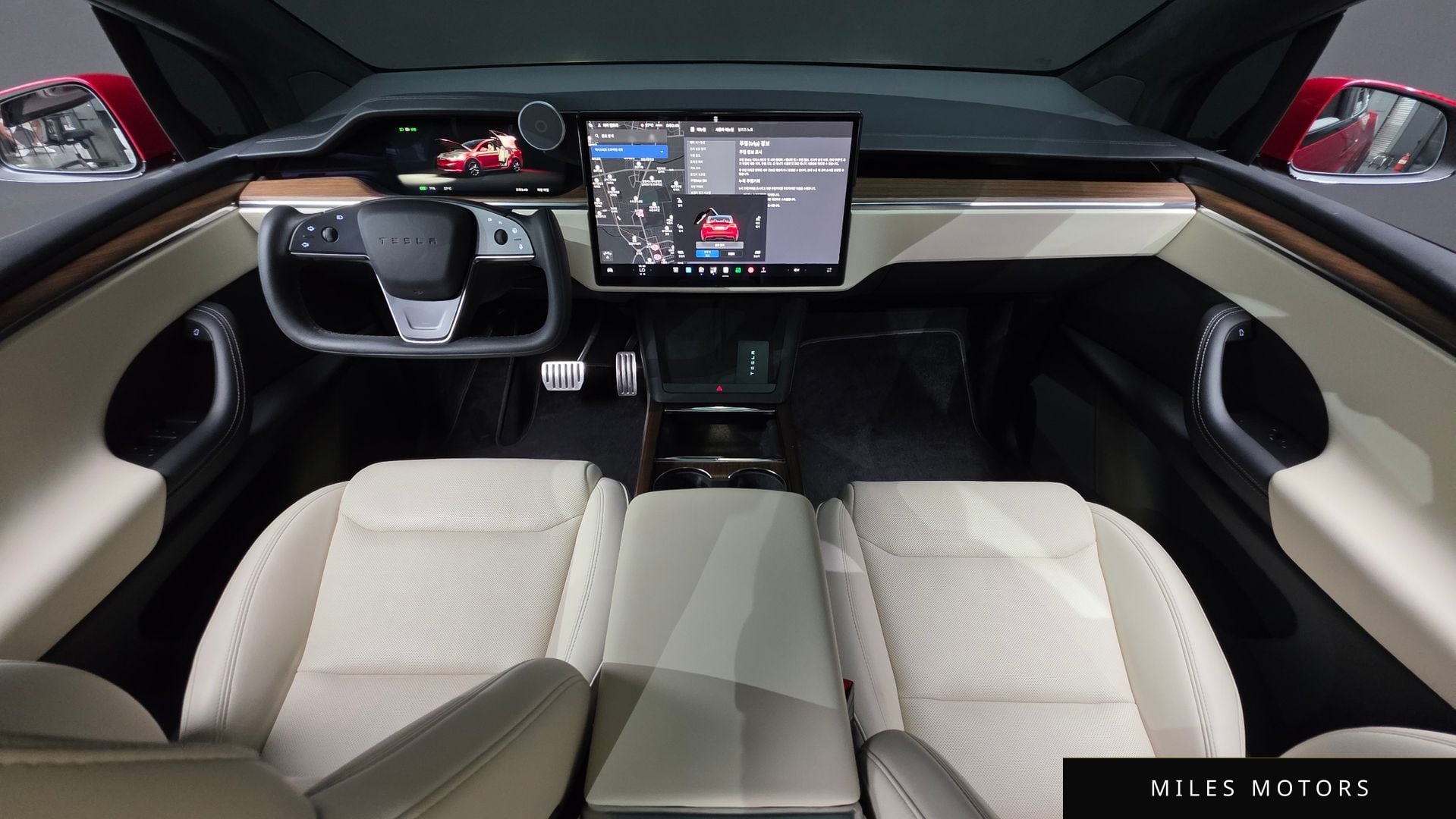 Tesla Model X 2023 — миниатюра 10