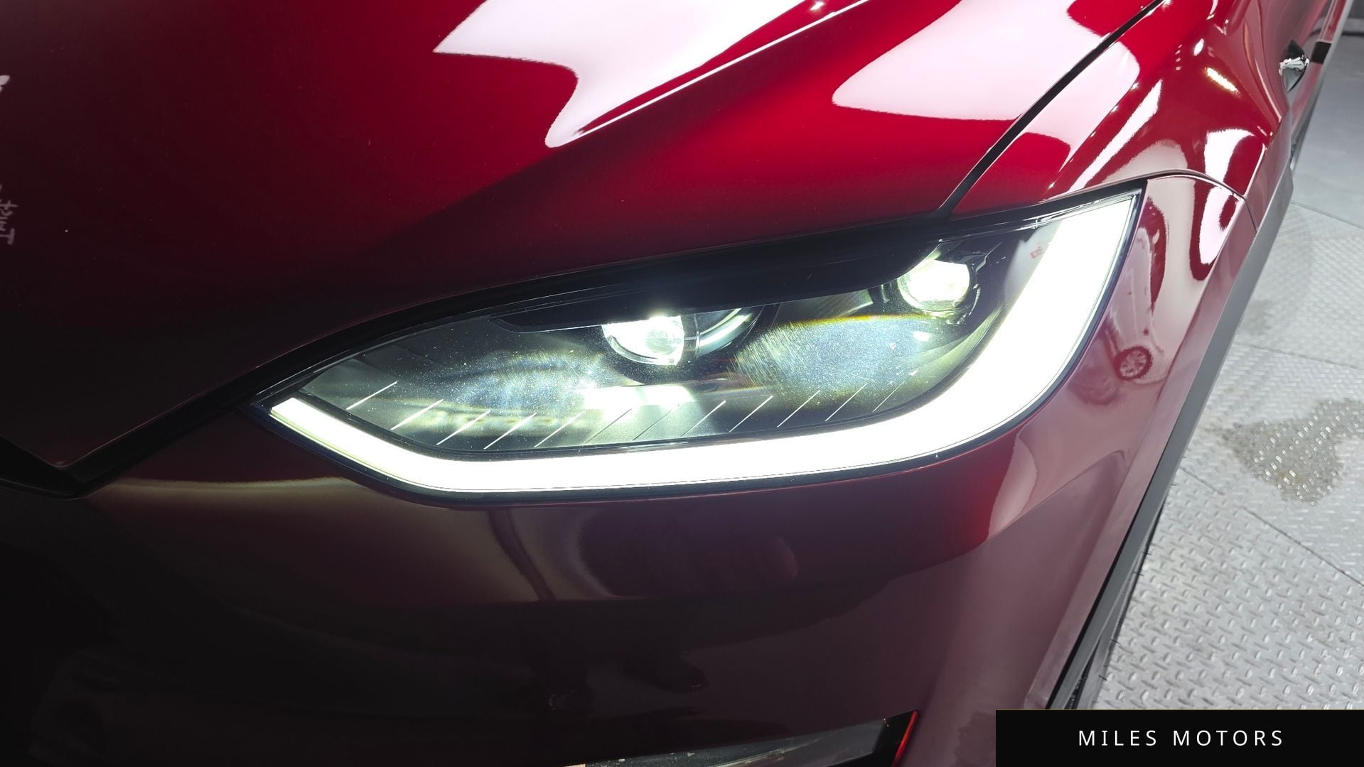 Tesla Model X 2023 — миниатюра 8