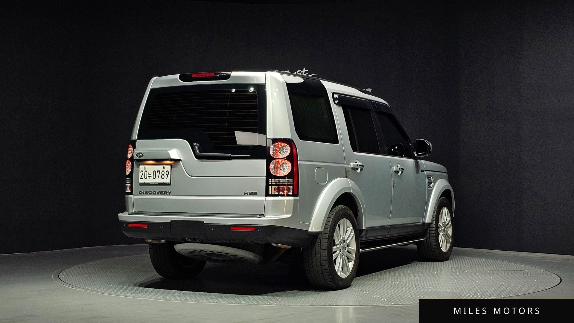 Land Rover Discovery 2016 — миниатюра 2