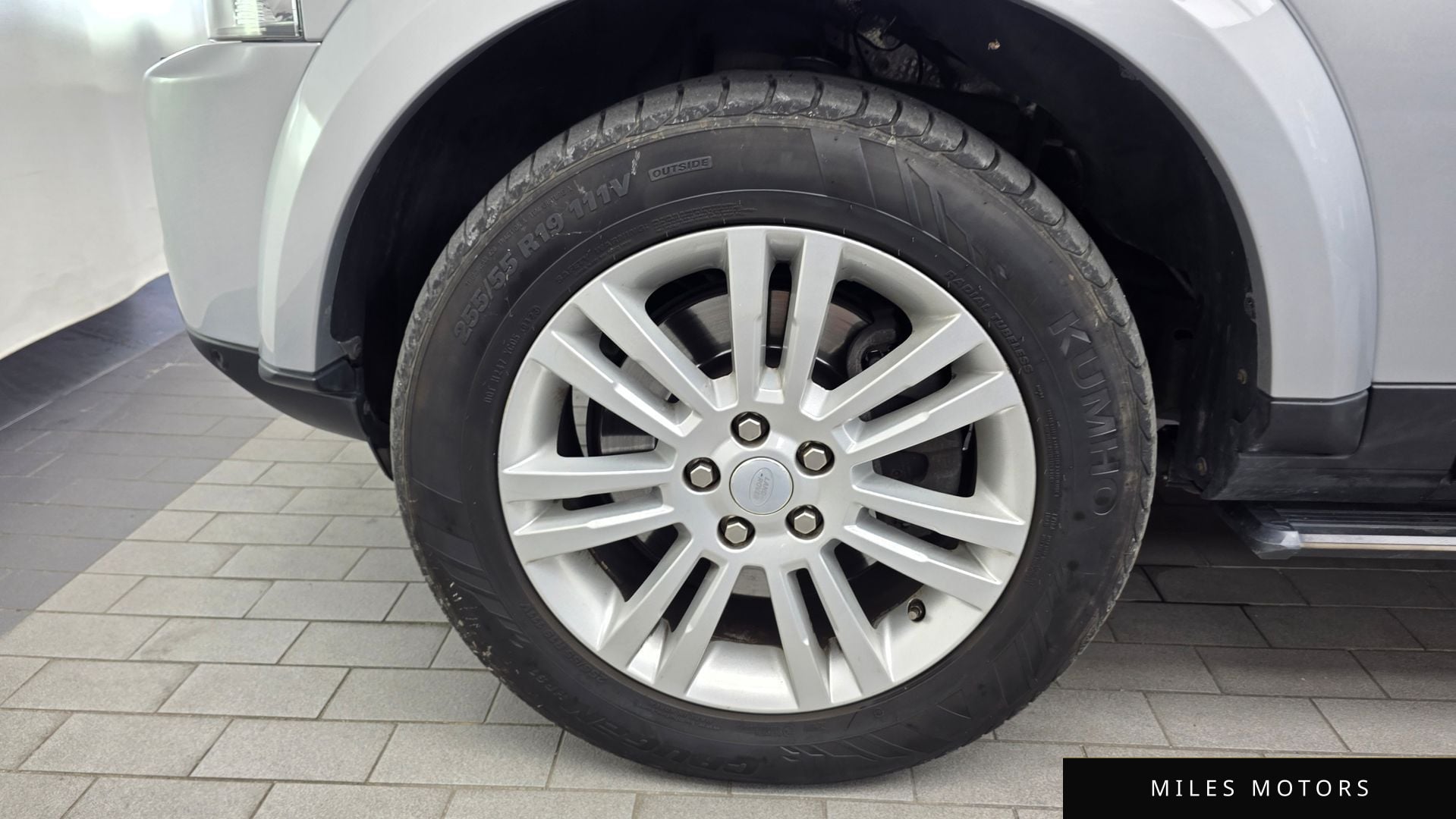 Land Rover Discovery 2016 — миниатюра 5