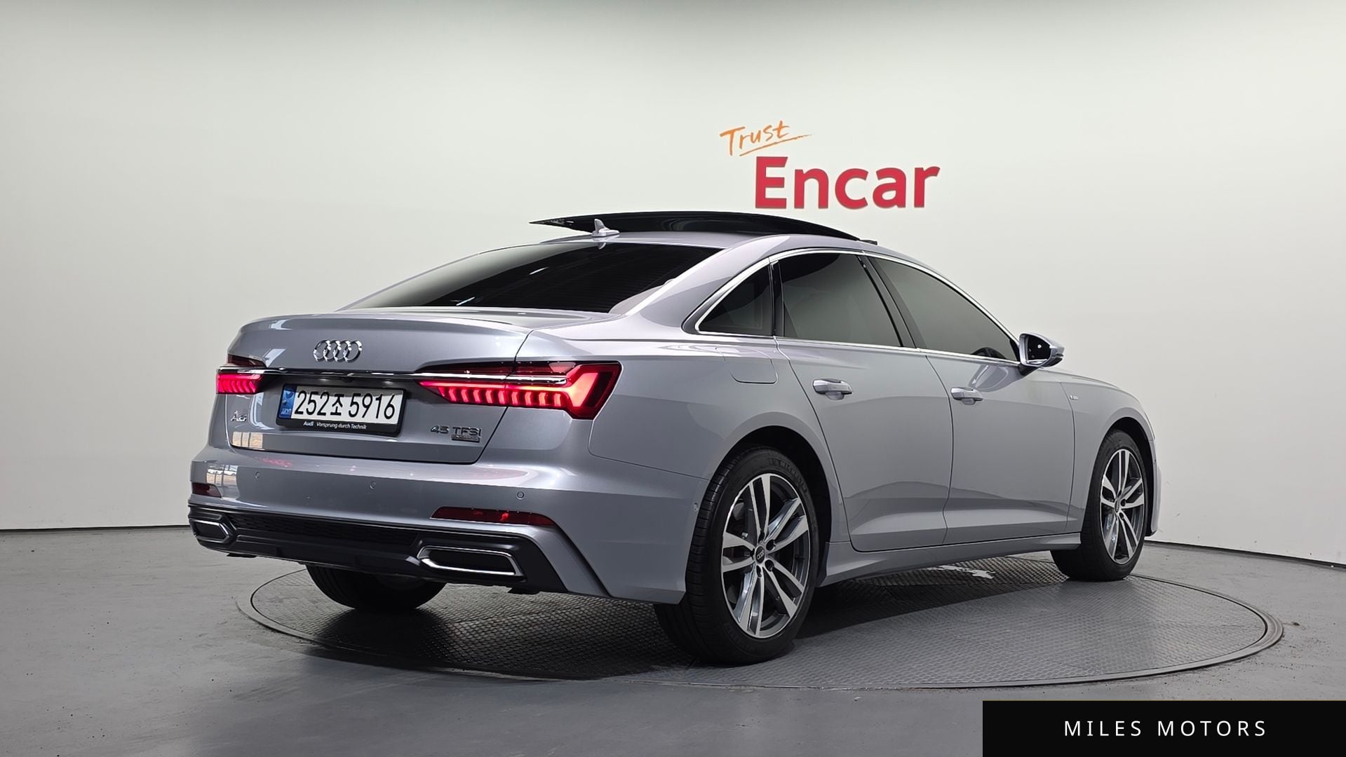 Audi A6 (C8) 2021 — миниатюра 2