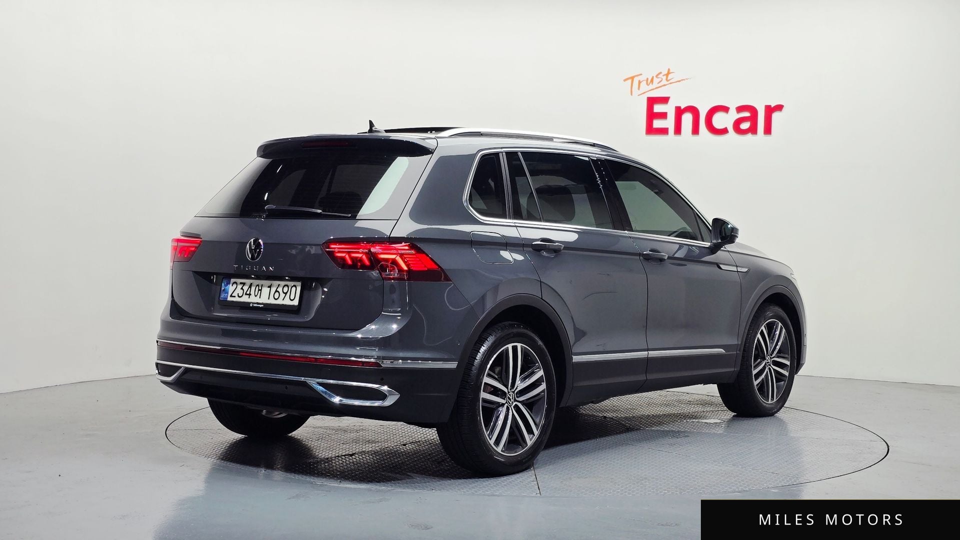 Volkswagen Tiguan 2023 — миниатюра 2