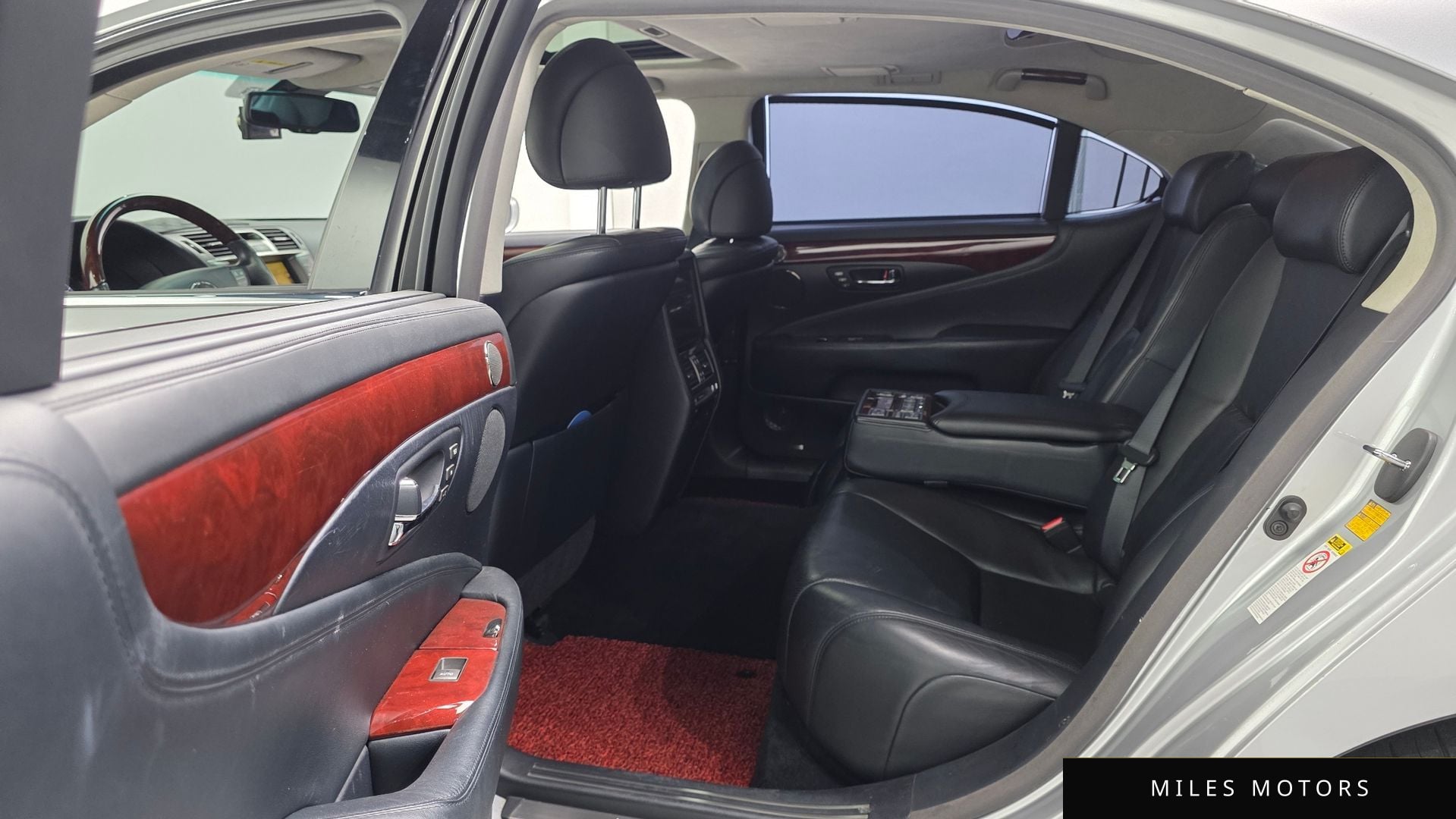 Лексус LS600hL 2012 — миниатюра 12