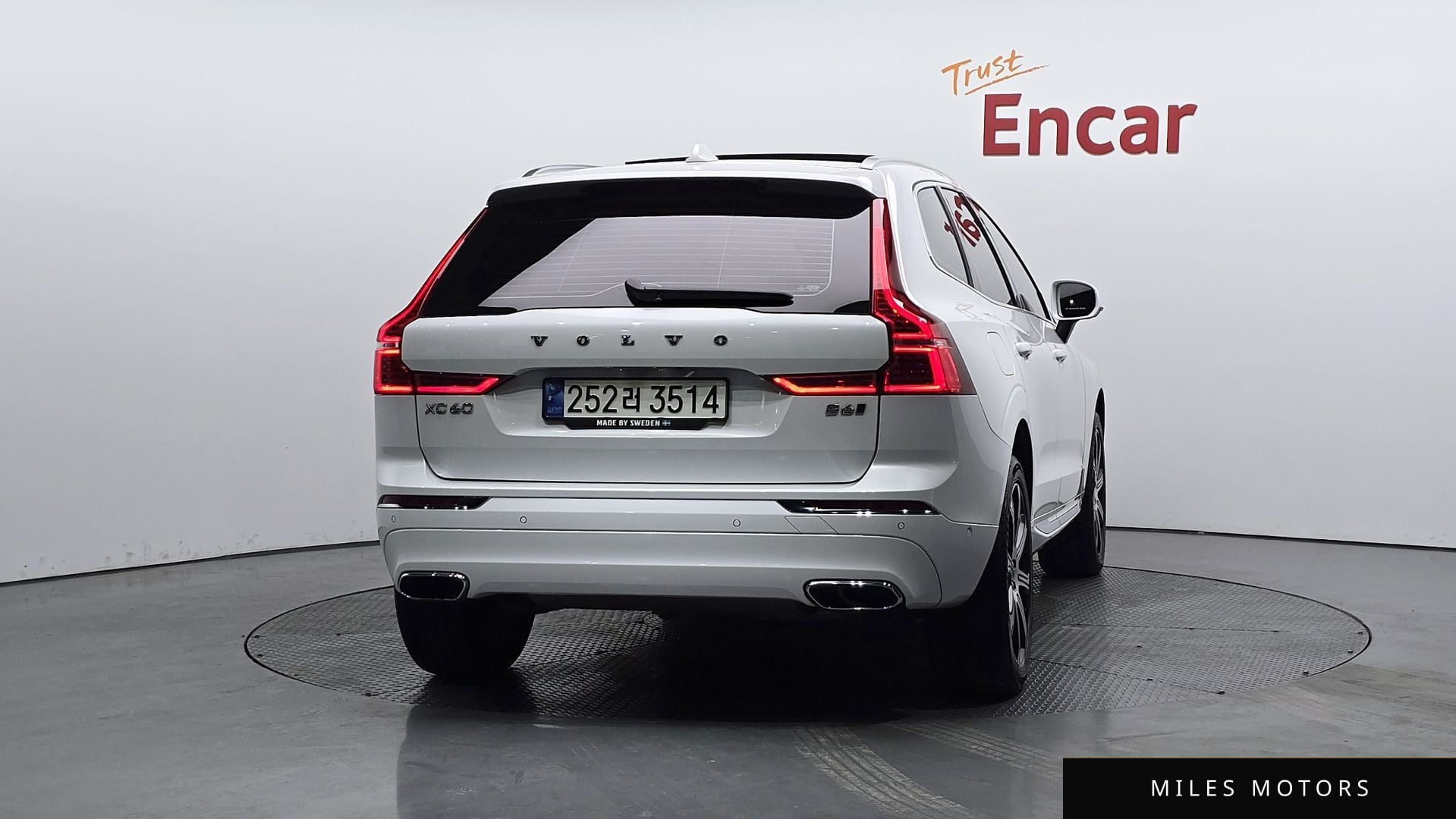 Volvo XC60 2021 — миниатюра 3