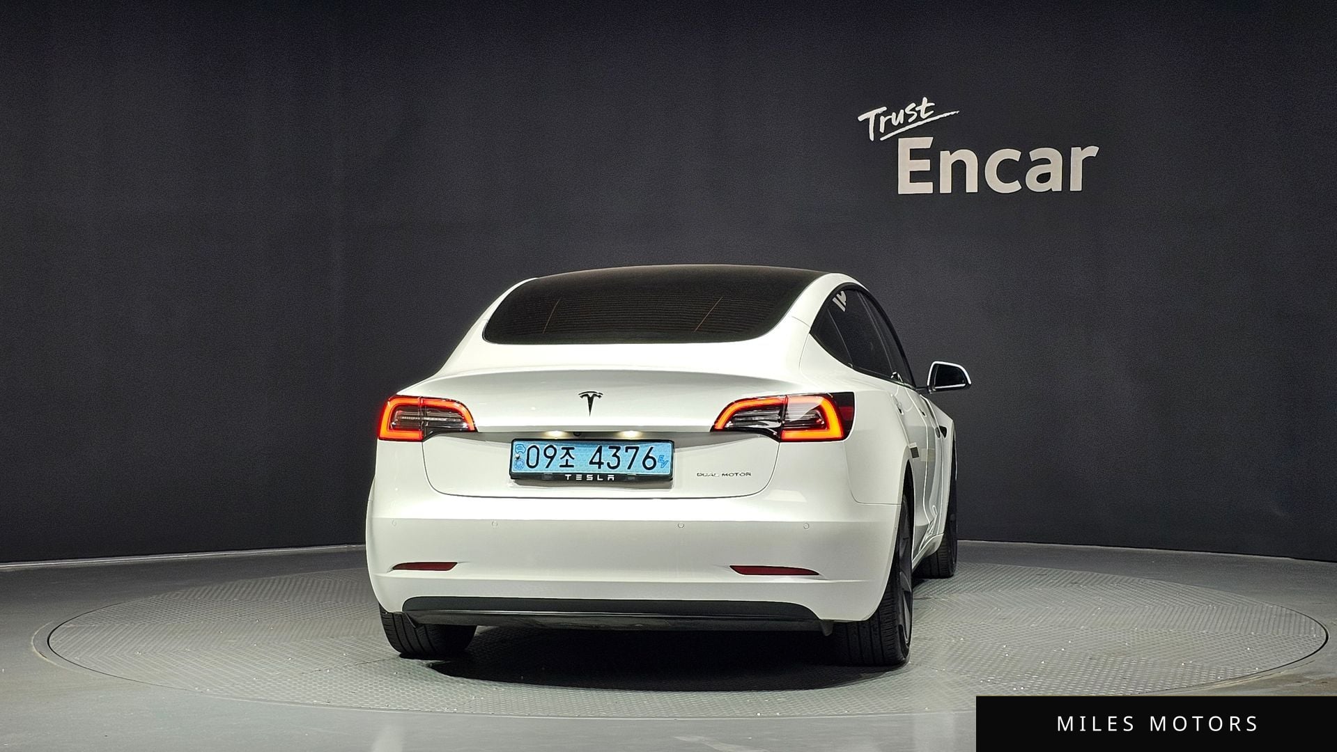 Tesla Model 3 2021 — миниатюра 4