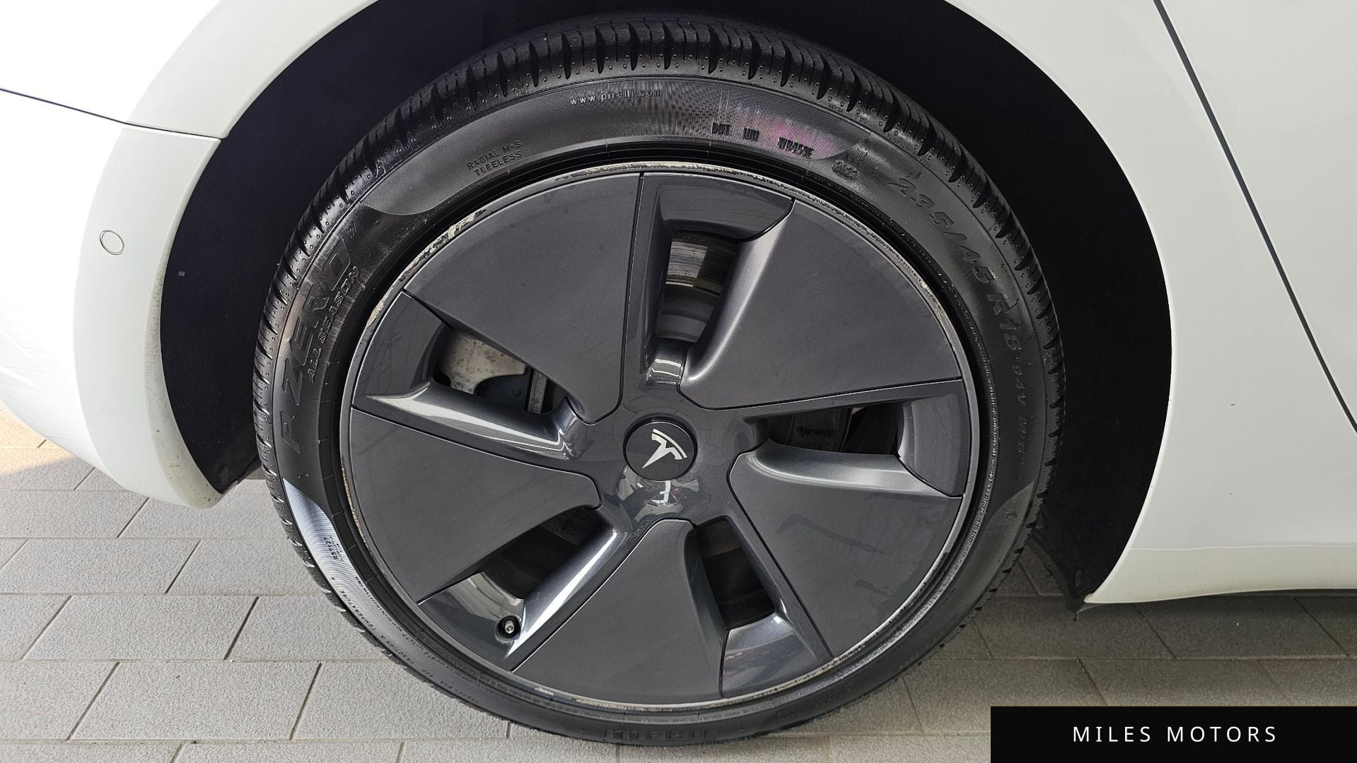 Tesla Model 3 2021 — миниатюра 5