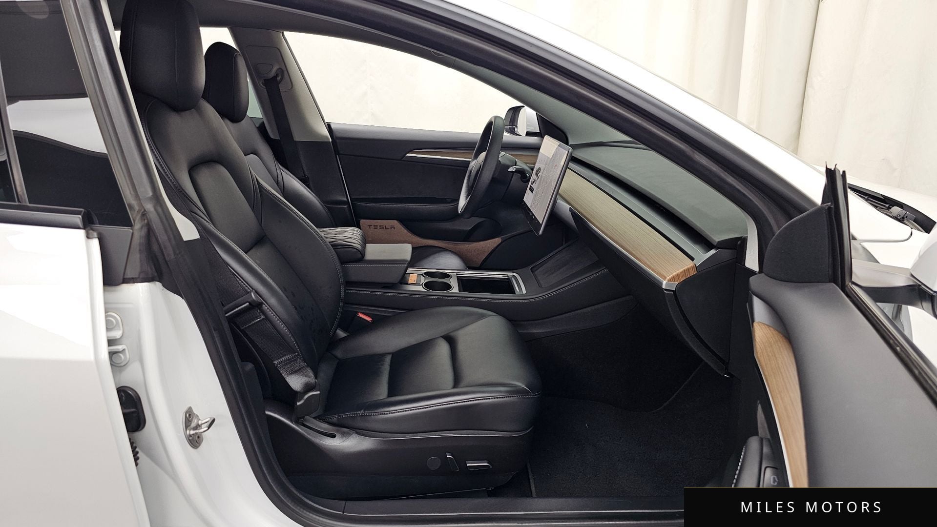Tesla Model 3 2021 — миниатюра 11
