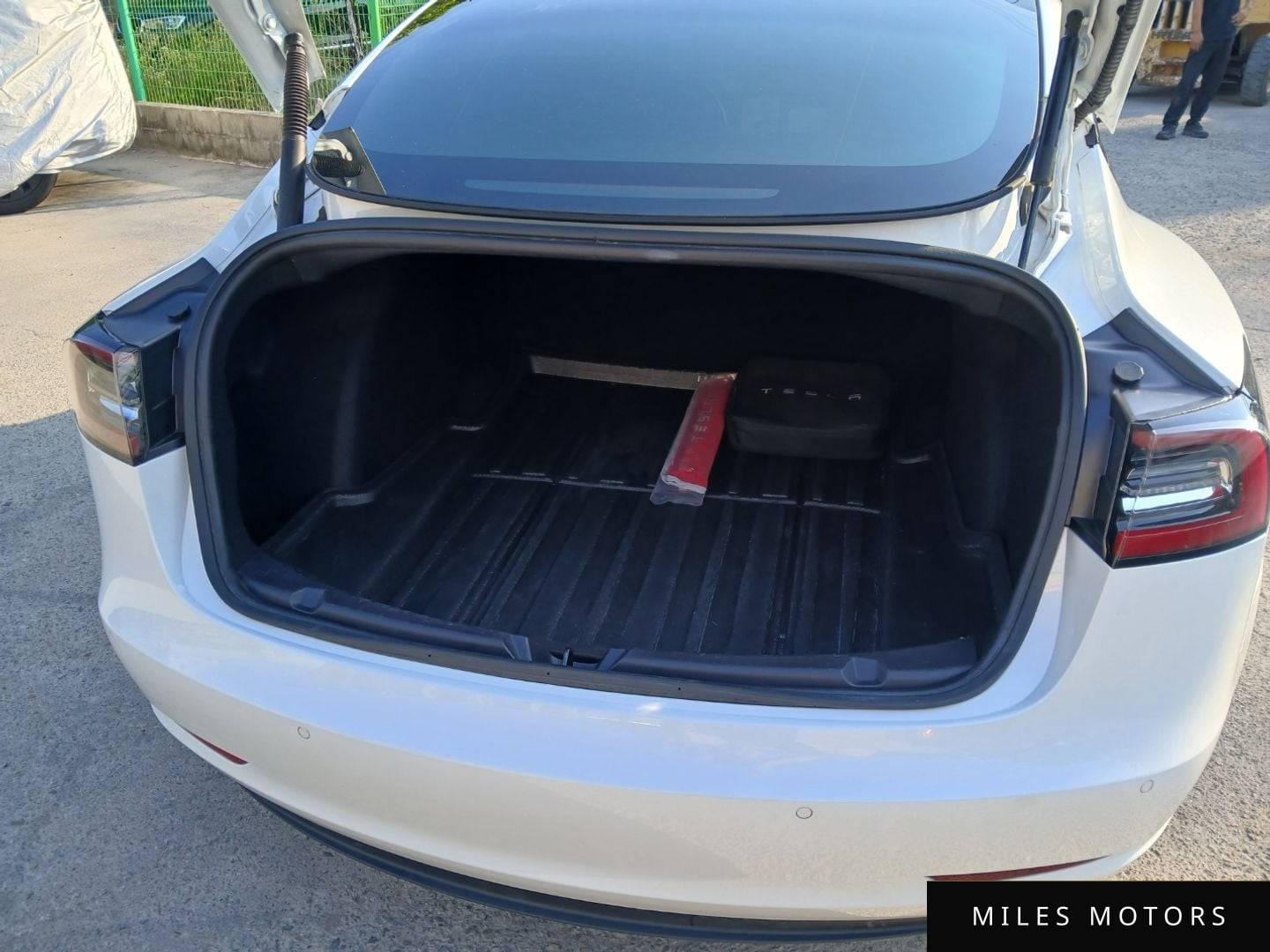 Tesla Model 3 2022 — миниатюра 5