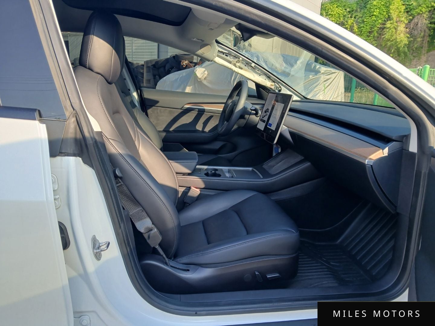 Tesla Model 3 2022 — миниатюра 9