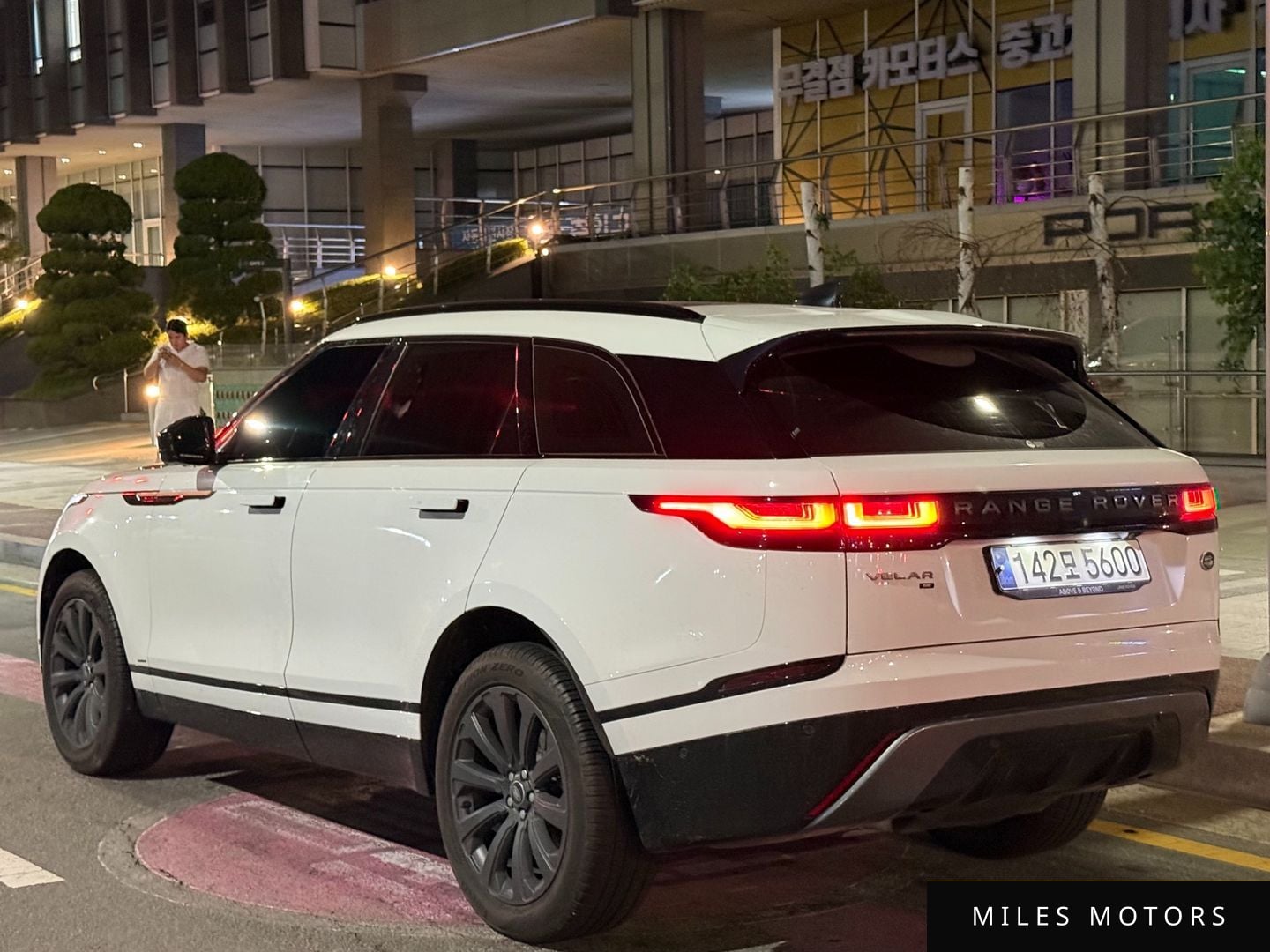 Land Rover Range Rover Velar 2021 — миниатюра 4