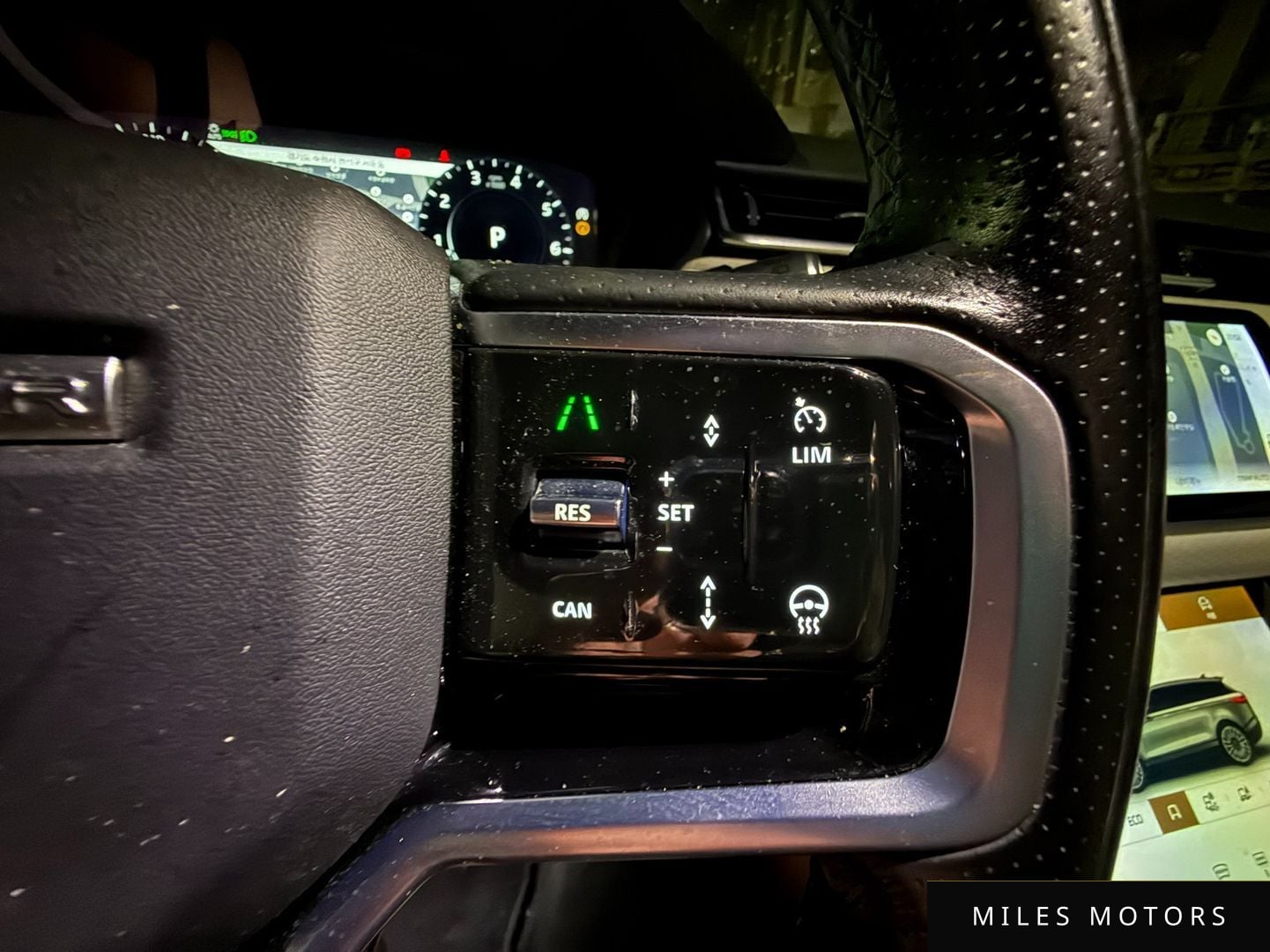 Land Rover Range Rover Velar 2021 — миниатюра 7