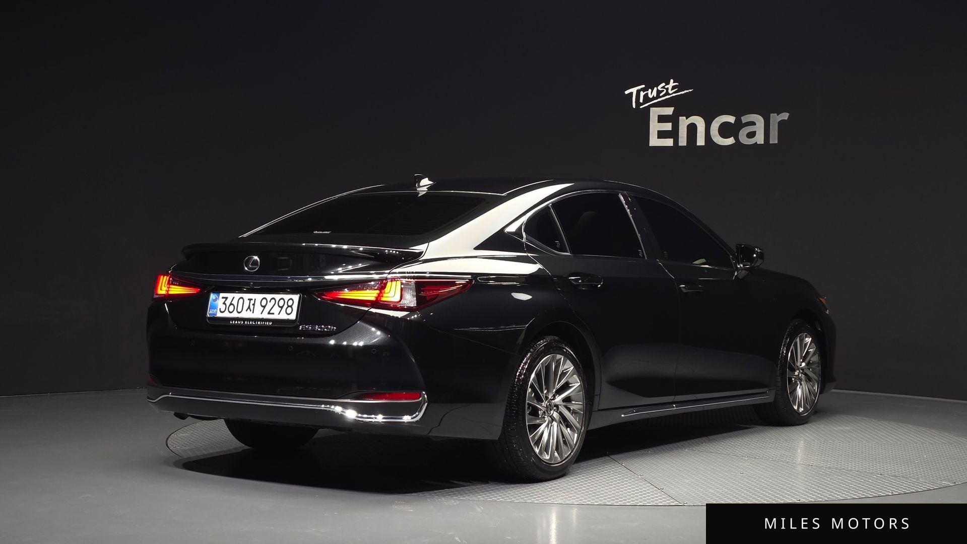 Лексус ES300h 2026 — миниатюра 2