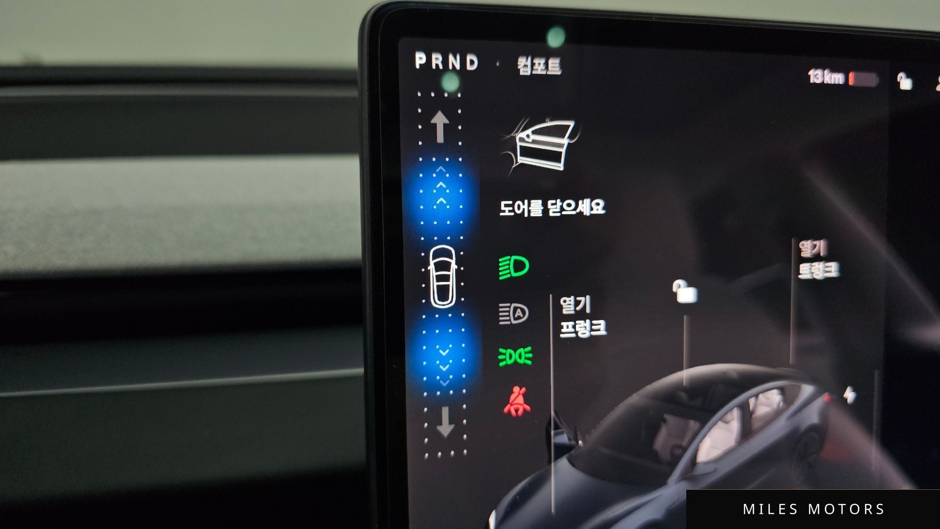 Tesla Model 3 2025 — миниатюра 11