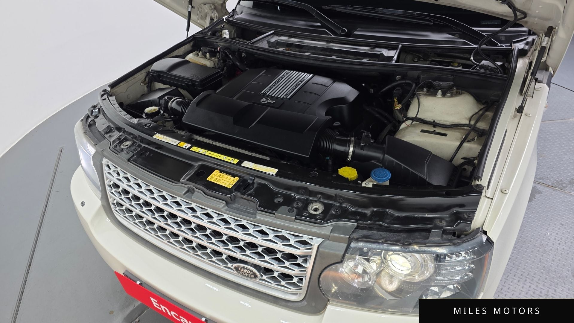 Land Rover Range Rover 2010 — миниатюра 6