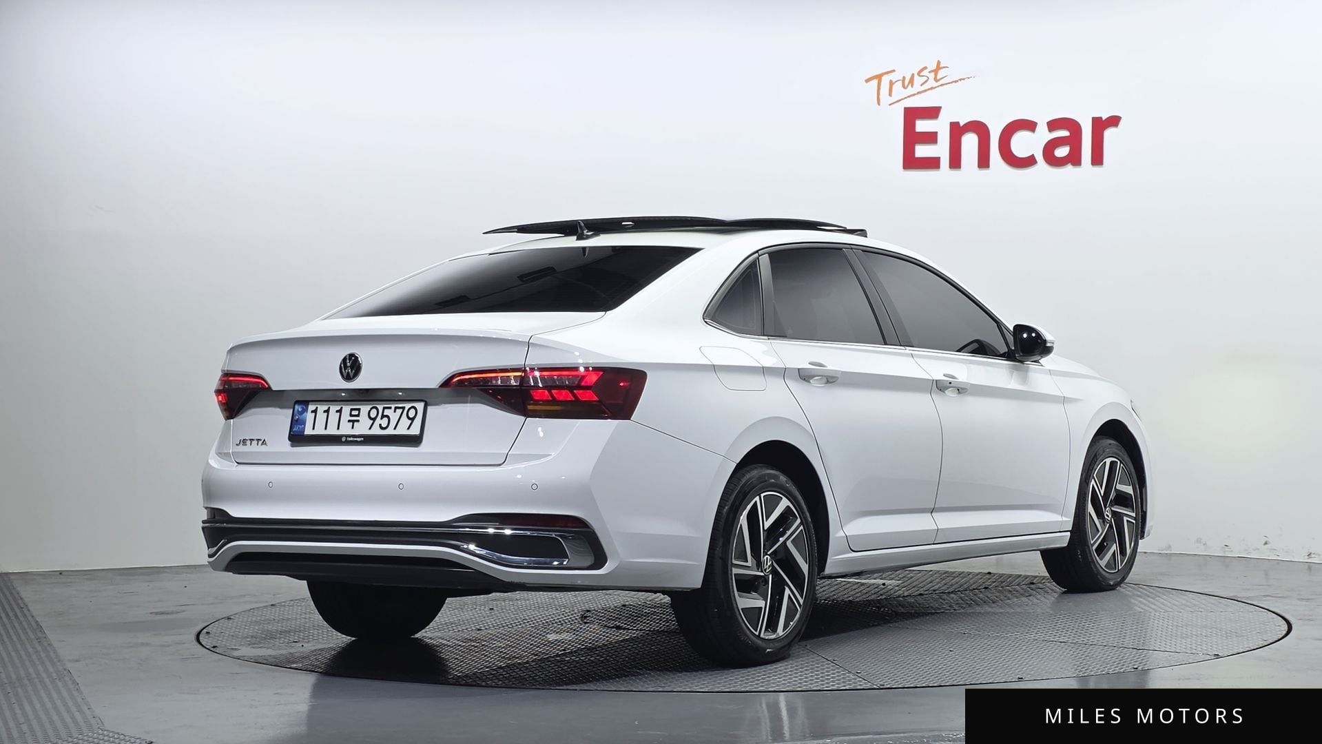 Volkswagen Jetta 2023 — миниатюра 2