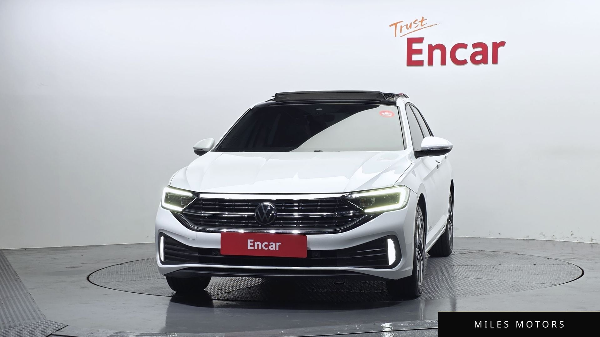 Volkswagen Jetta 2023 — миниатюра 3