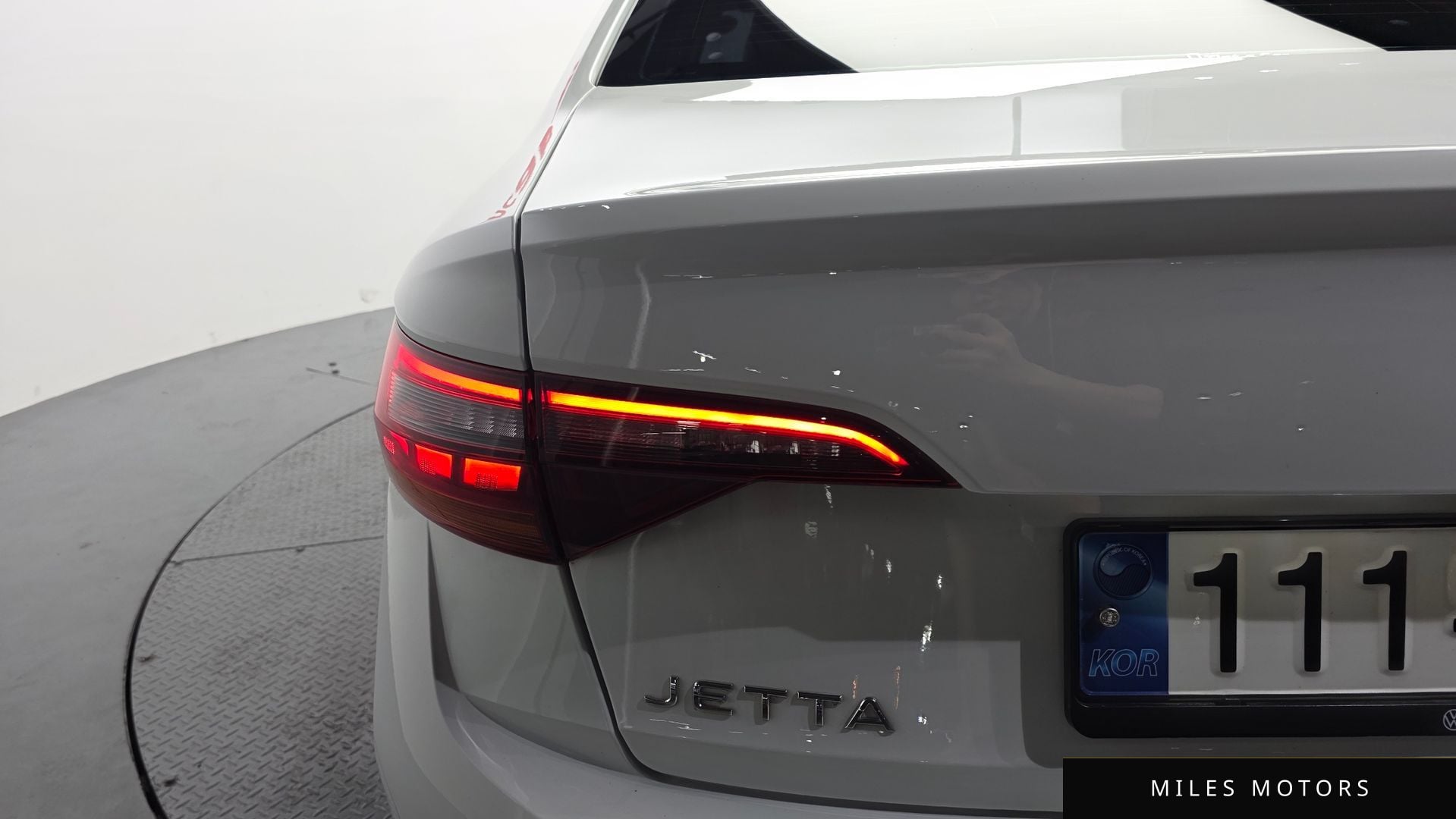 Volkswagen Jetta 2023 — миниатюра 9