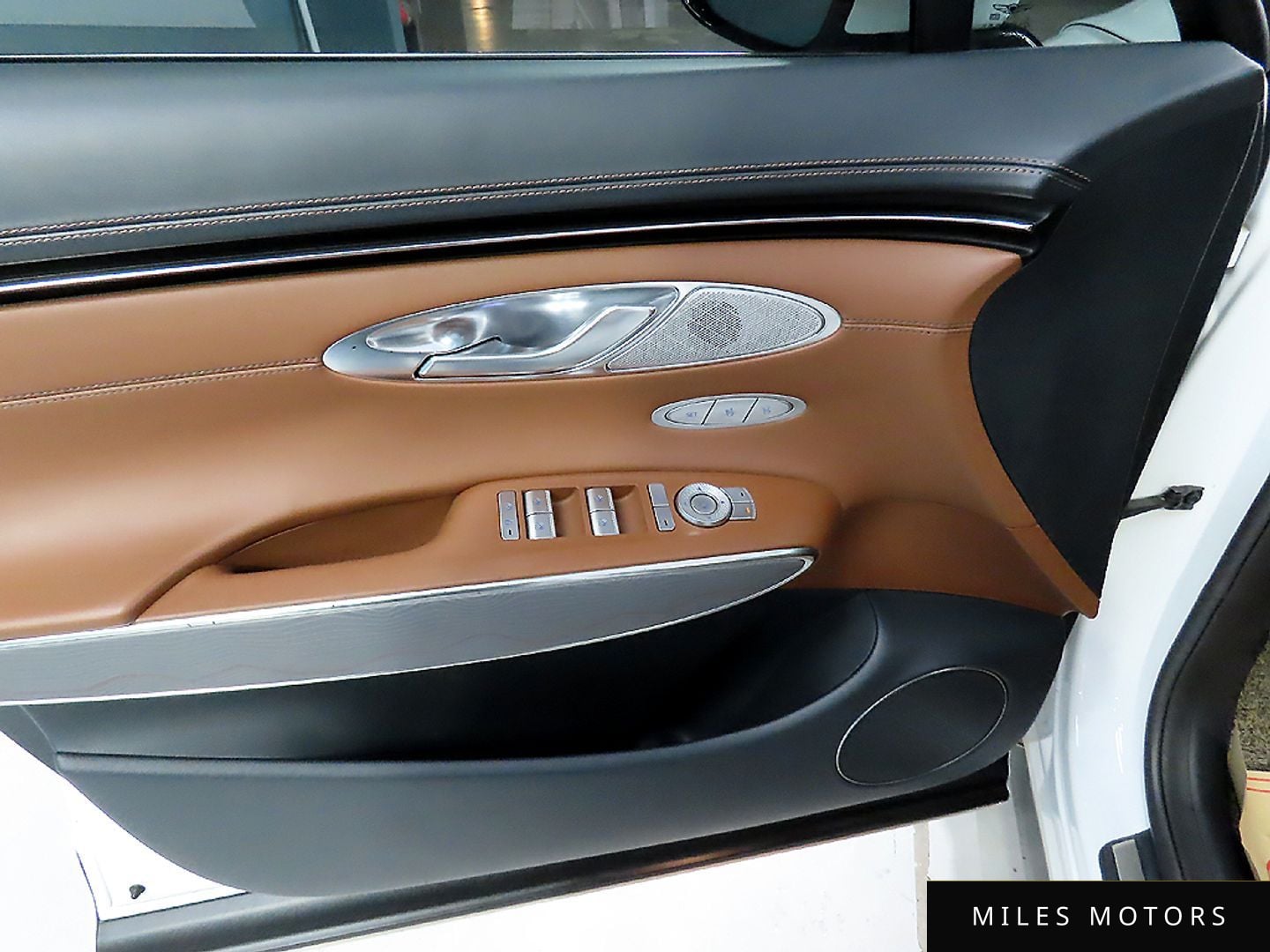 Genesis GV70 2021 — миниатюра 12