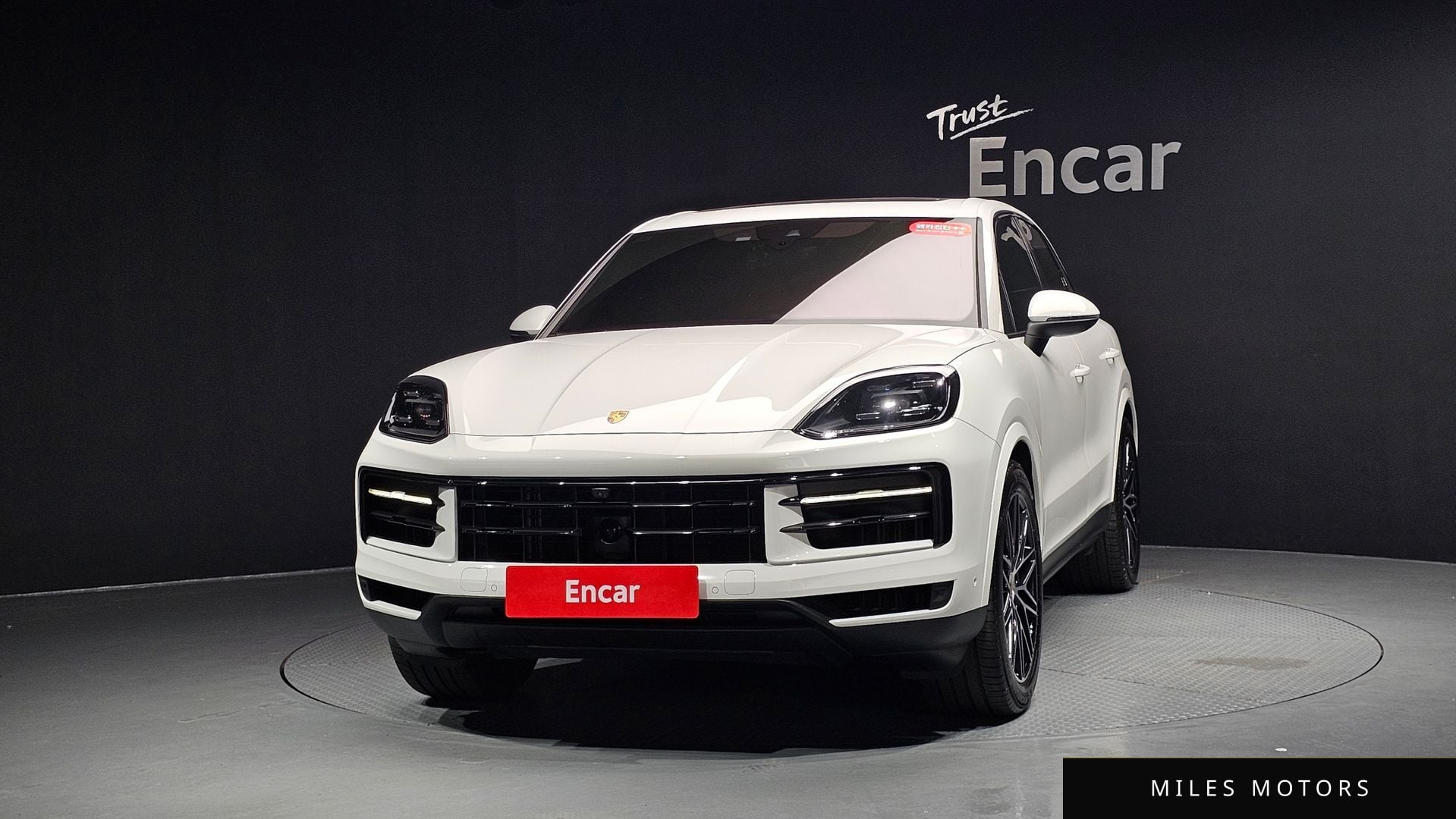 Porsche Cayenne 2024 — миниатюра 2