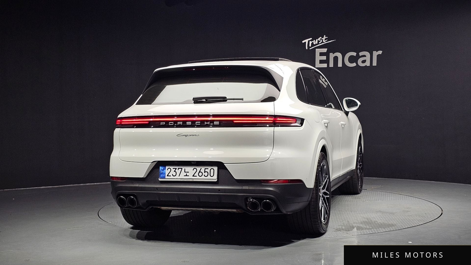 Porsche Cayenne 2024 — миниатюра 3