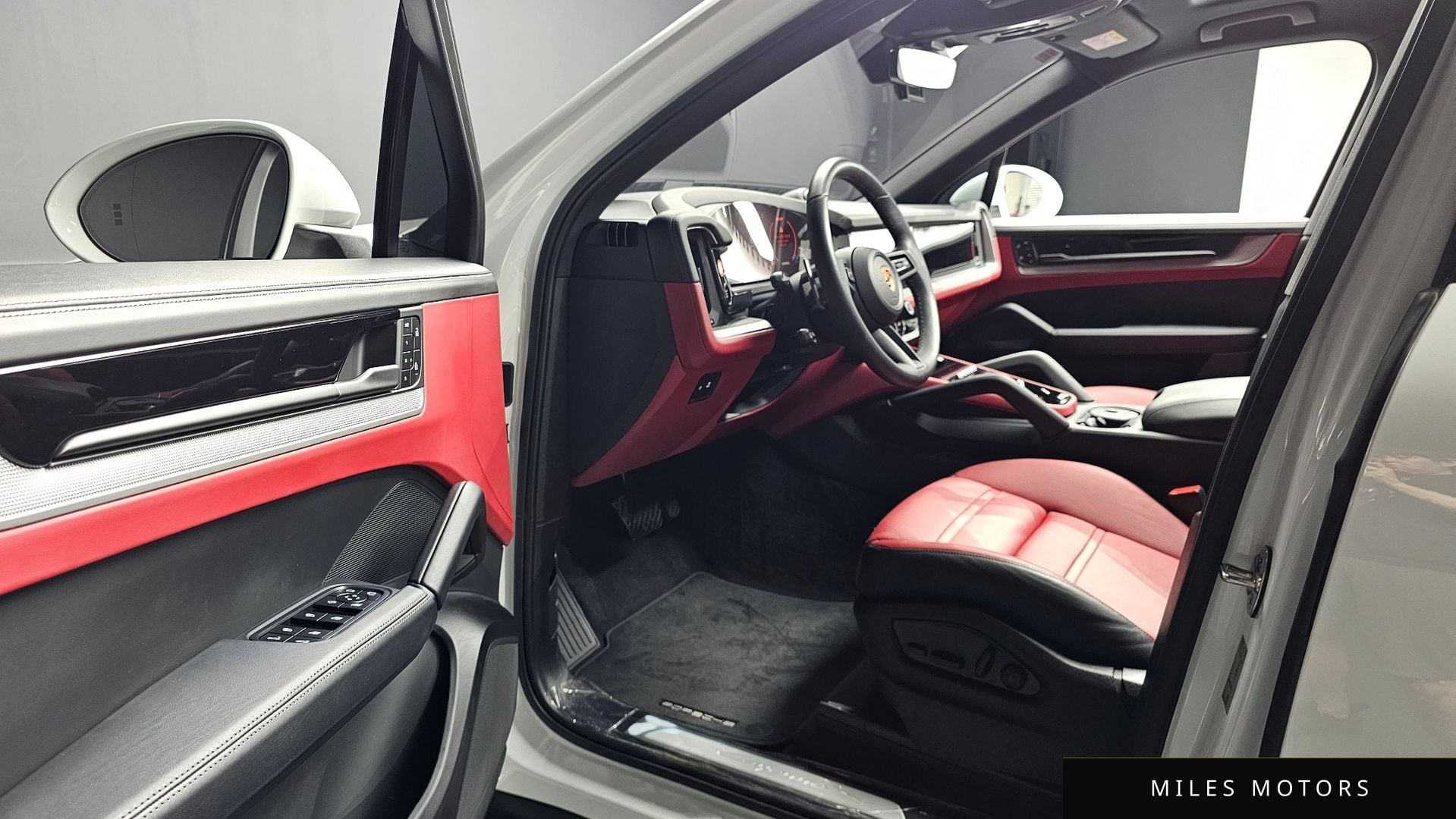Porsche Cayenne 2024 — миниатюра 12