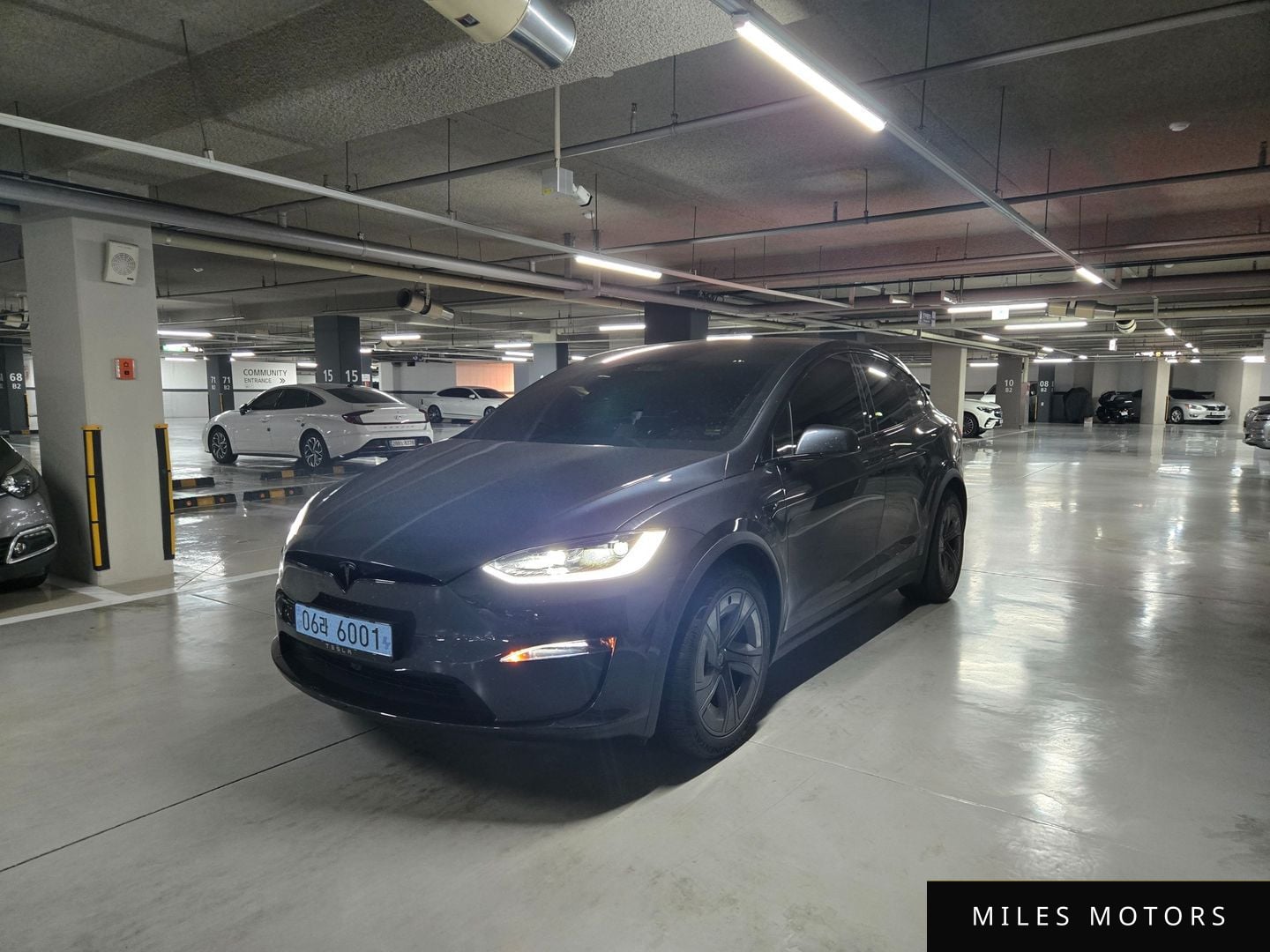 Tesla Model X 2026 — миниатюра 3