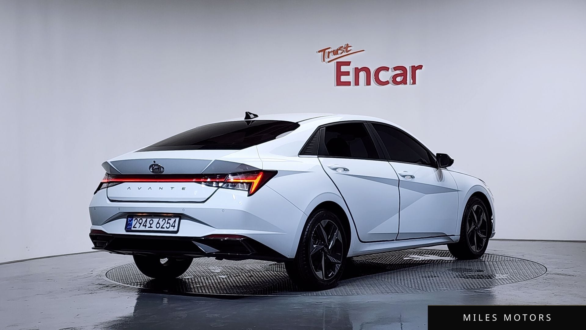 Hyundai AVANTE 2021 — фото 1 из 12