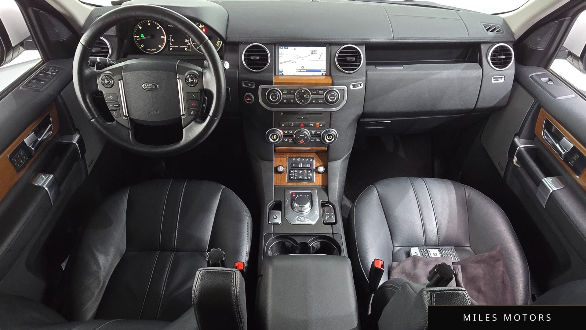 Land Rover Discovery 2015 — миниатюра 7