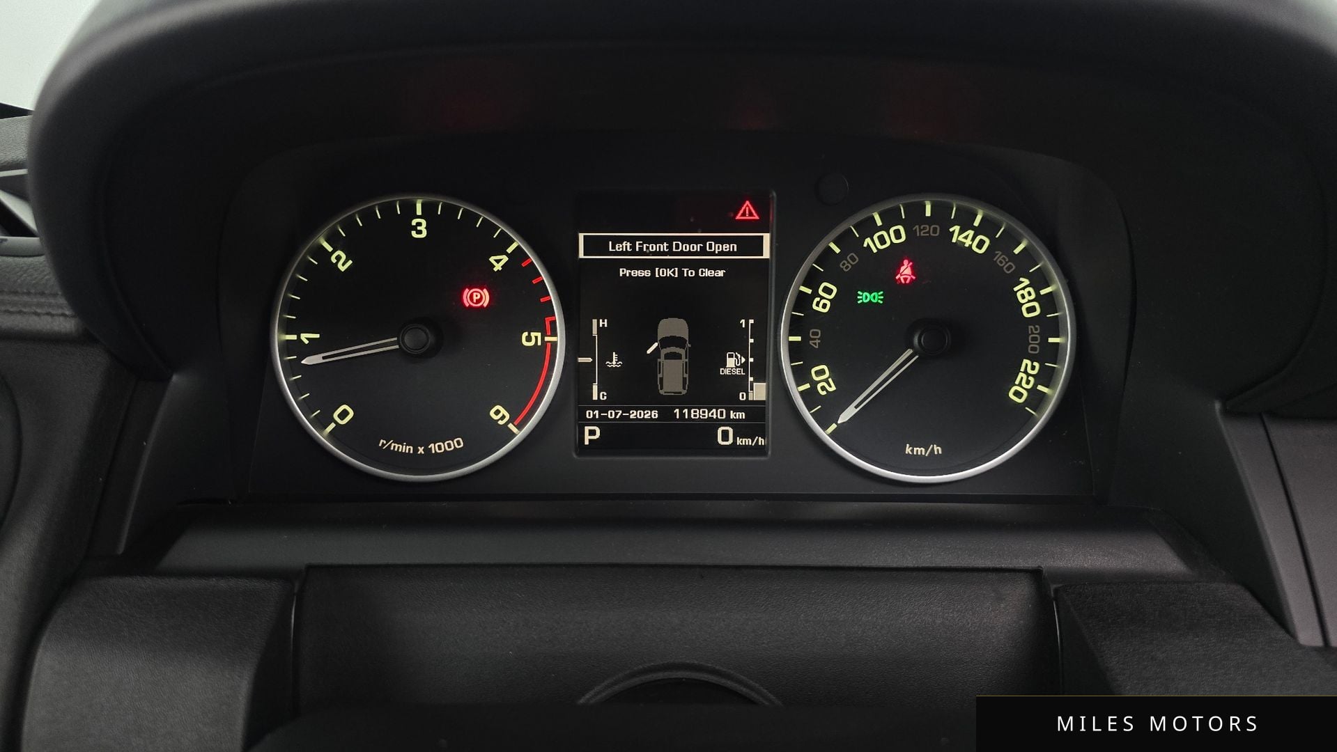 Land Rover Discovery 2015 — миниатюра 8