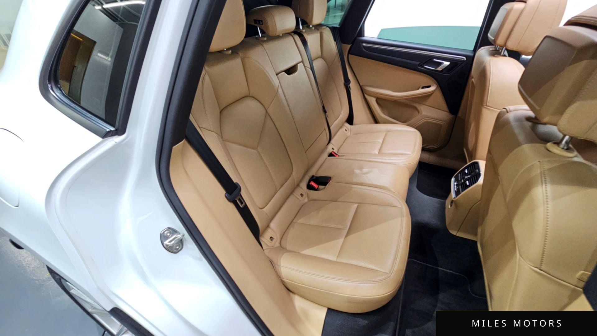 Porsche Macan 2018 — миниатюра 11