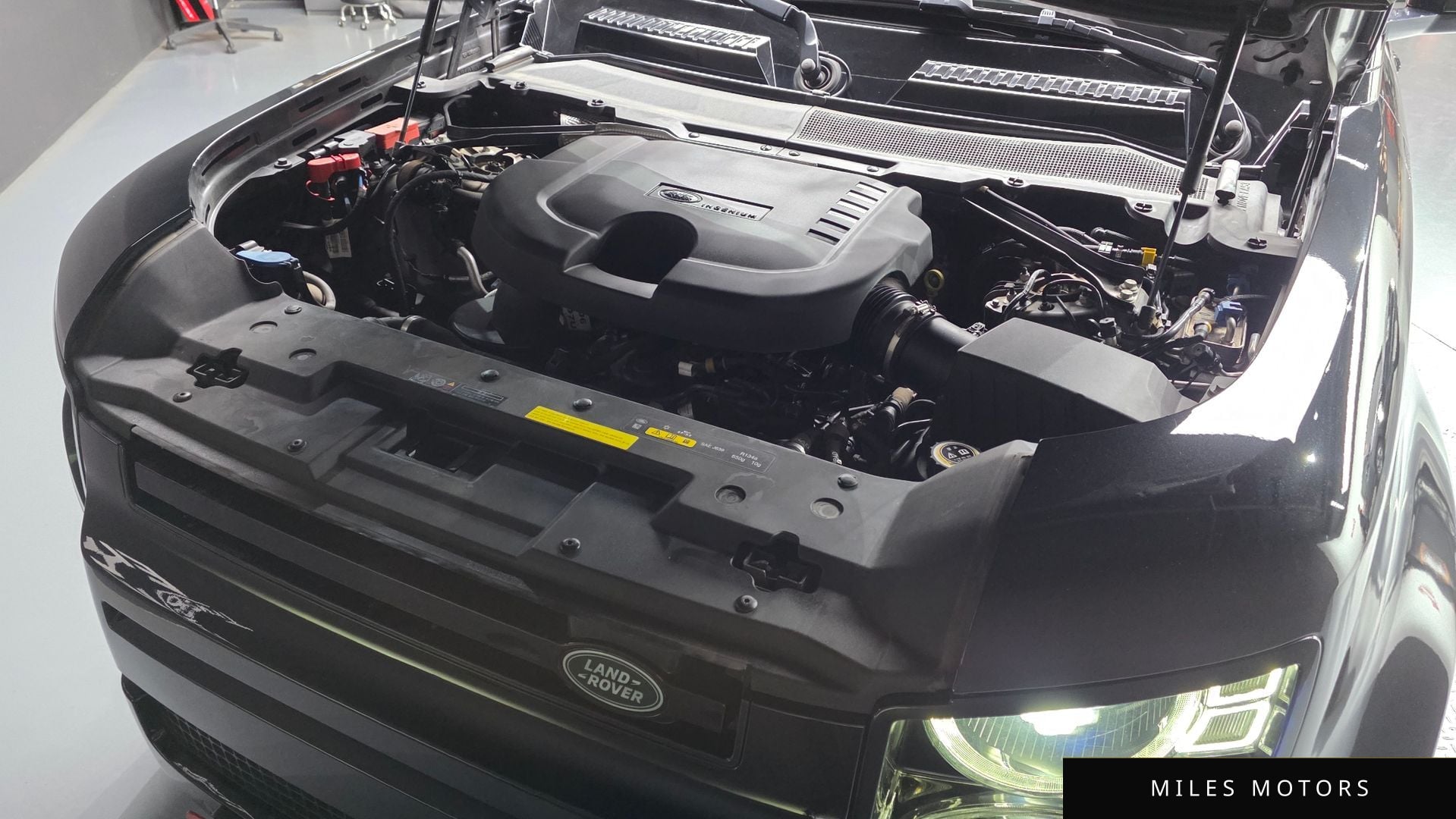 Land Rover Defender 2023 — миниатюра 6