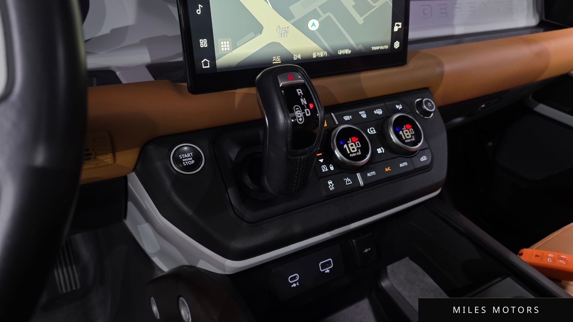 Land Rover Defender 2023 — миниатюра 12