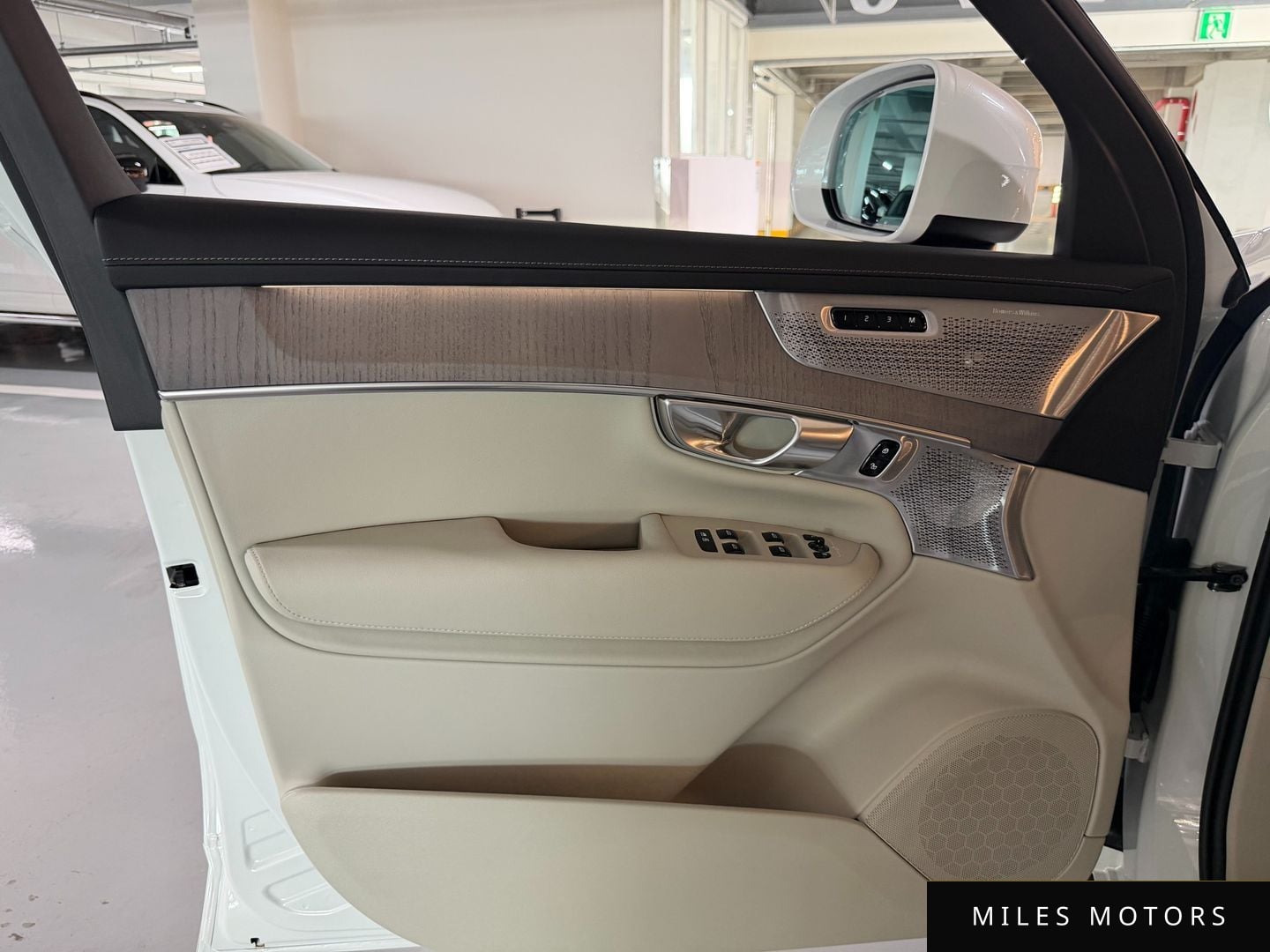 Volvo XC90 2026 — миниатюра 12