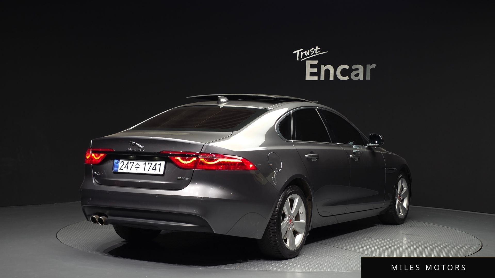 Jaguar XF (X260) 2018 — миниатюра 2