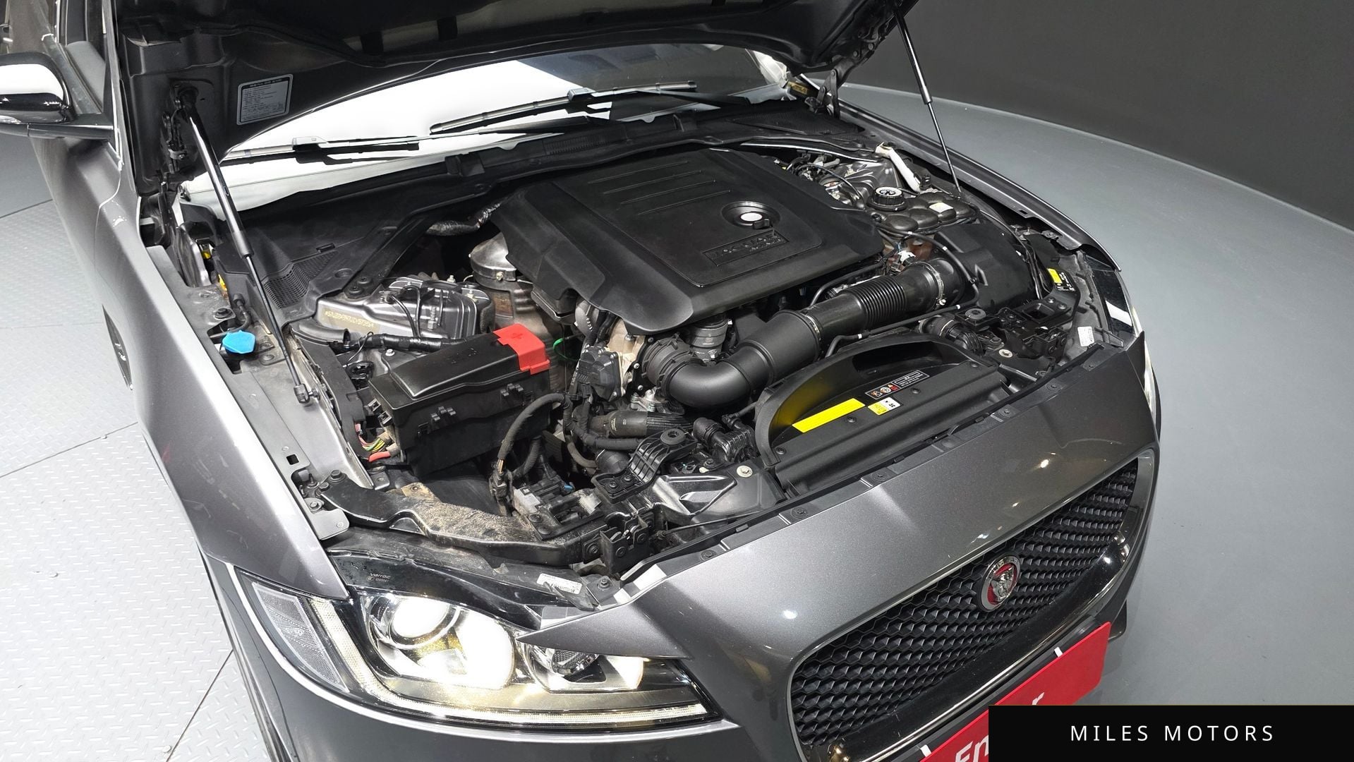Jaguar XF (X260) 2018 — миниатюра 6