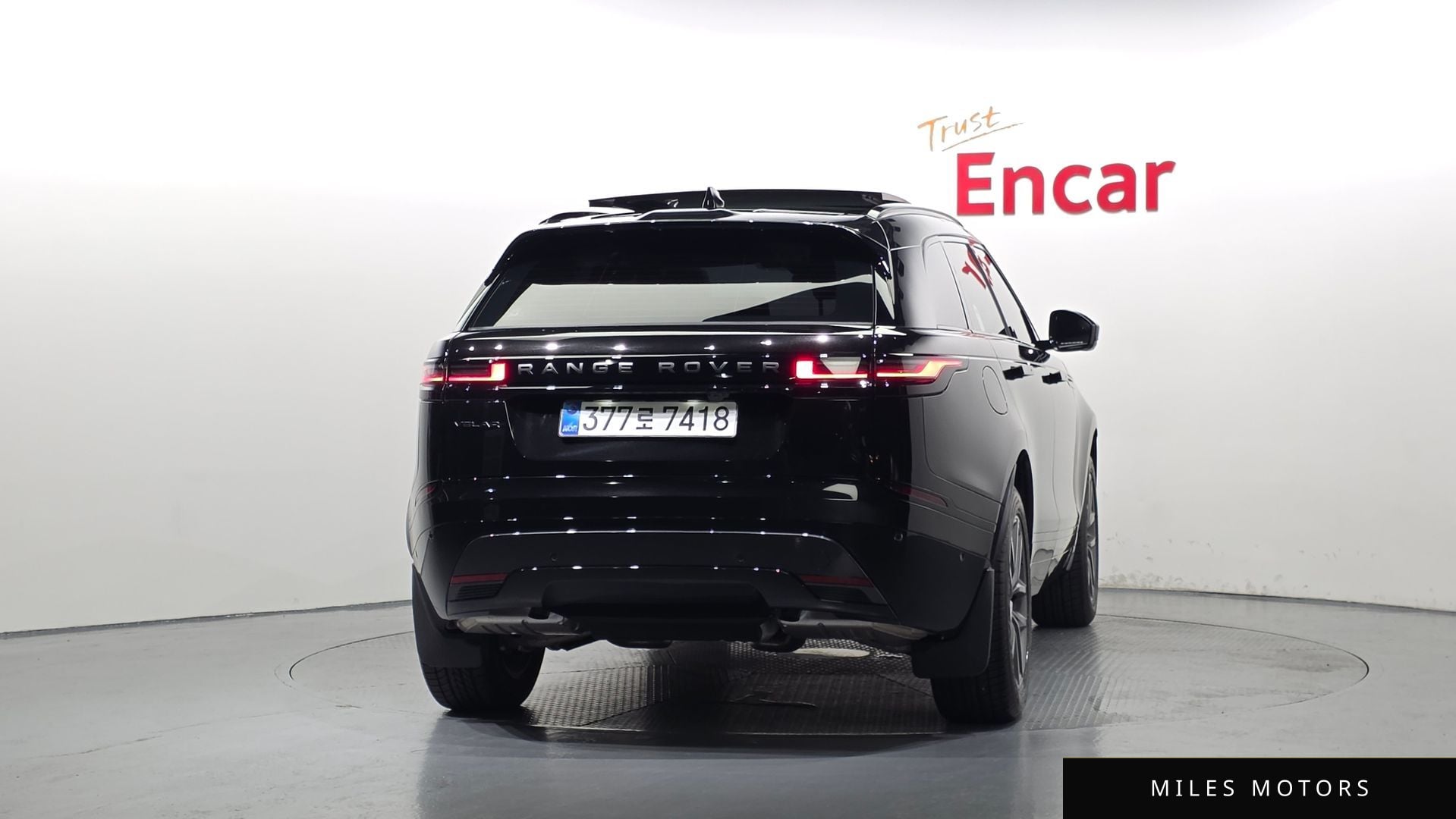 Land Rover Range Rover Velar 2026 — миниатюра 4