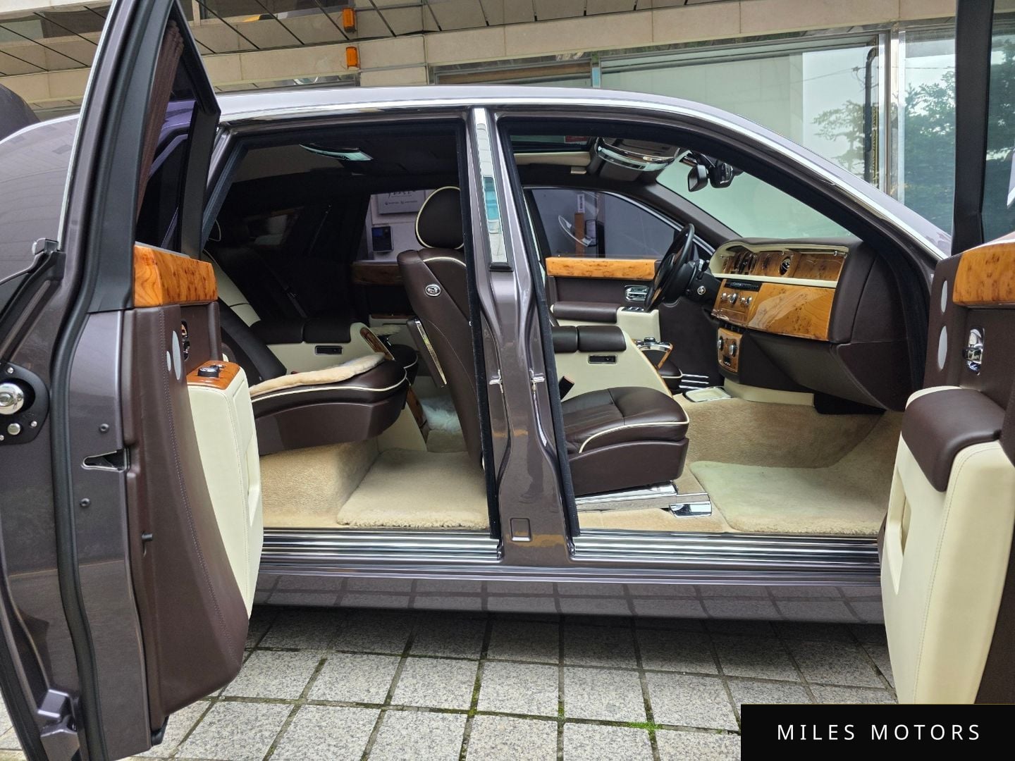 Rolls-Royce Phantom 2013 — миниатюра 11