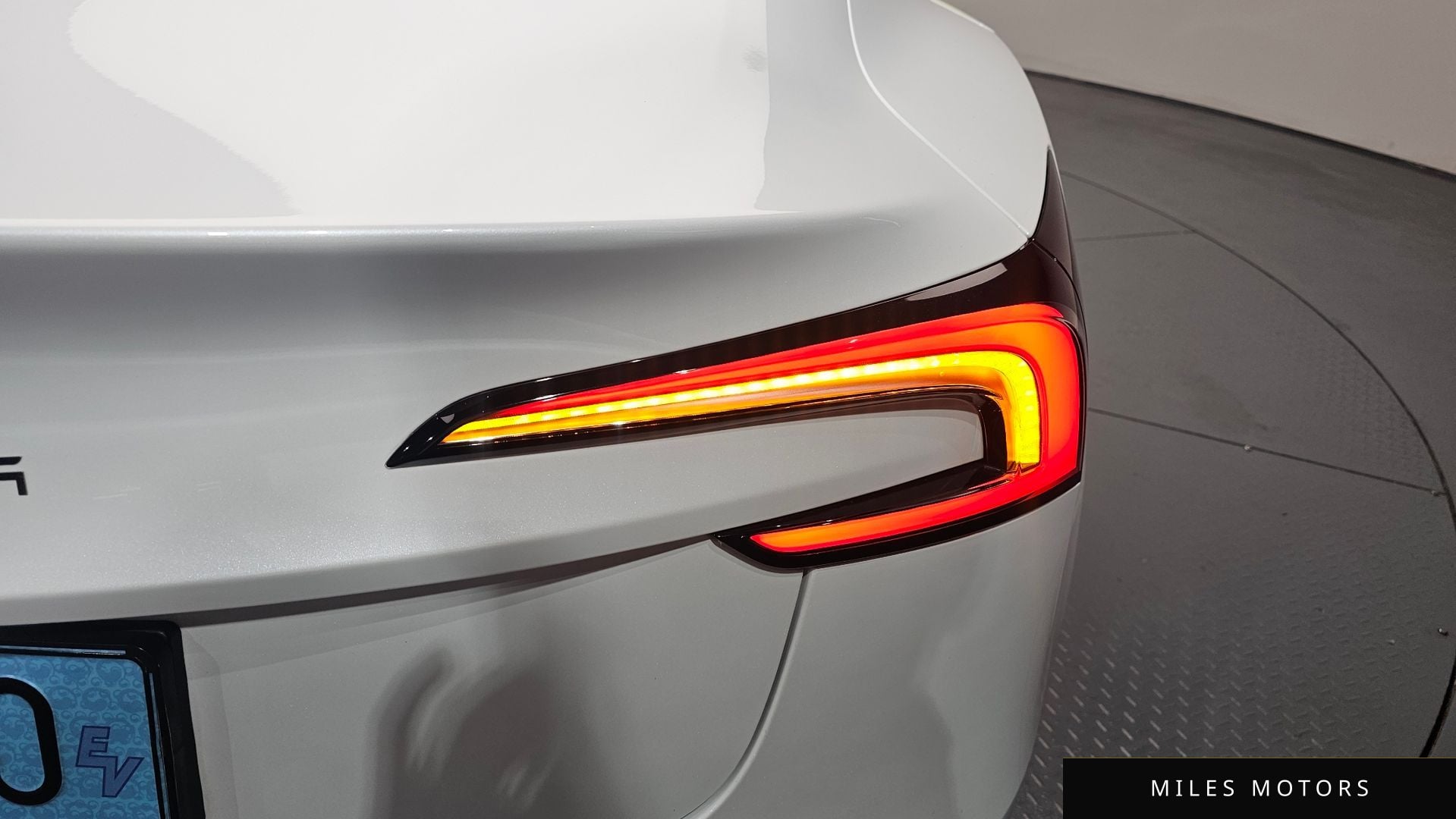Tesla Model 3 2024 — миниатюра 8