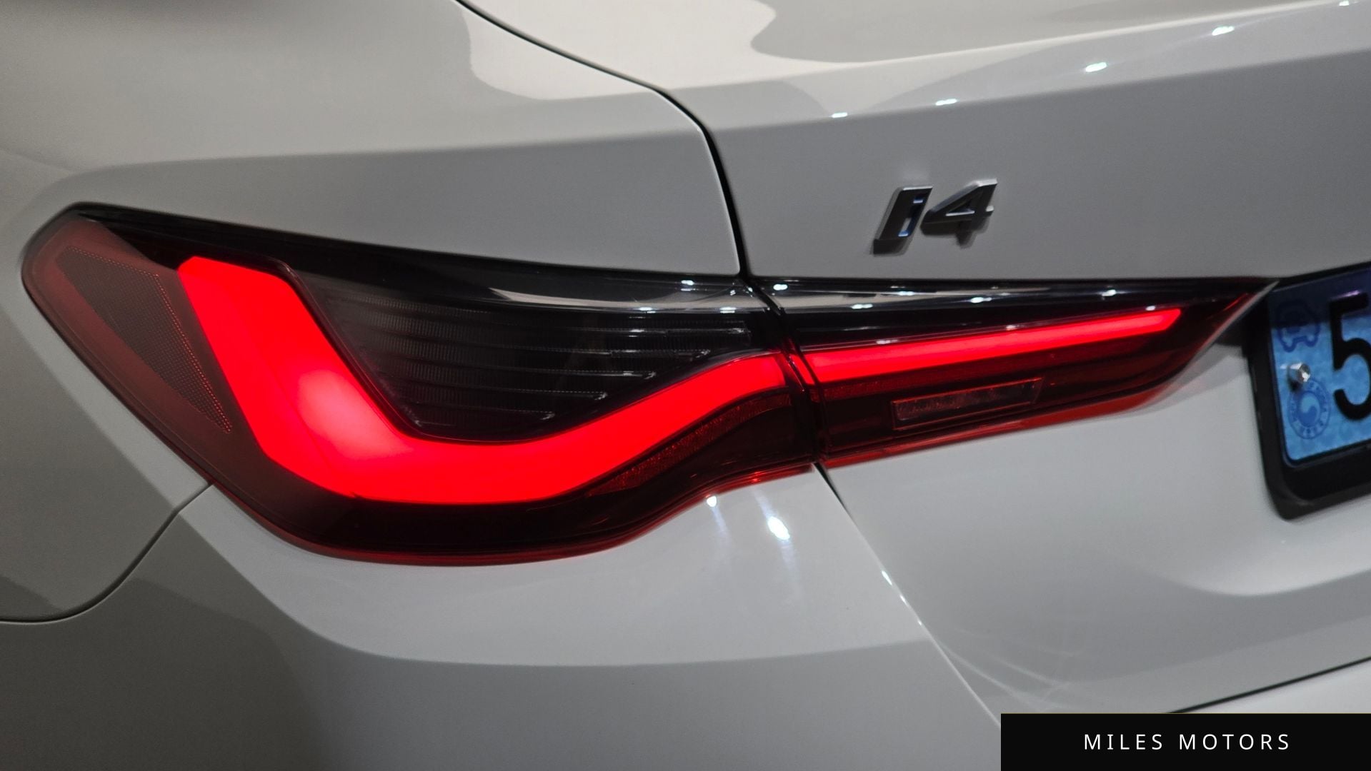 BMW i4 2022 — миниатюра 8