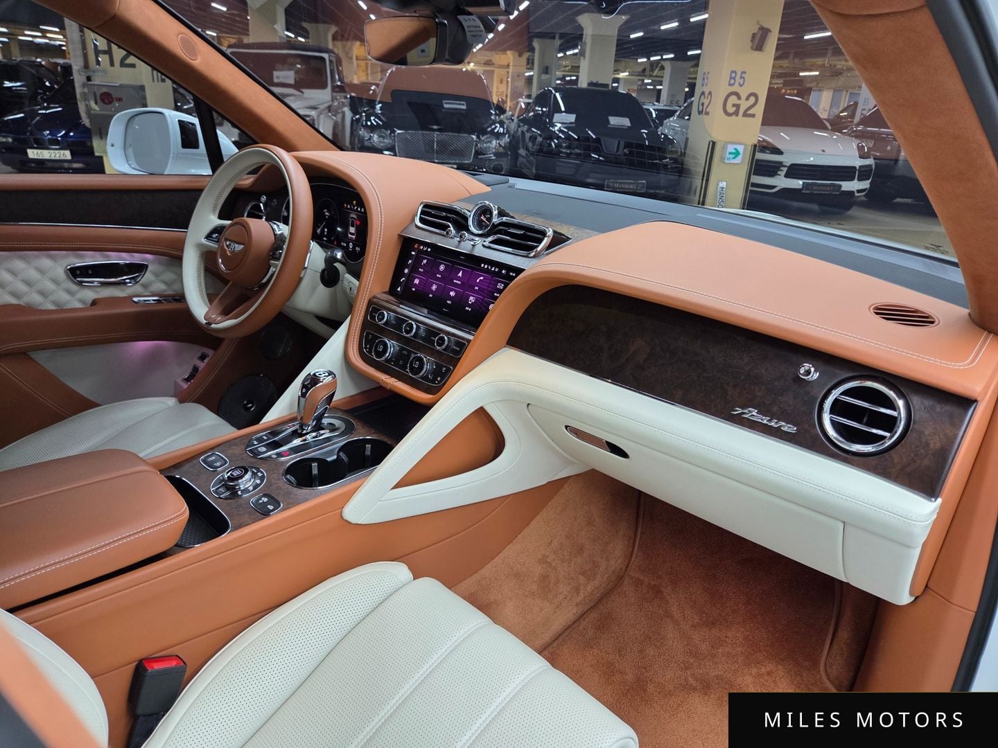 Bentley Bentayga 2023 — миниатюра 8