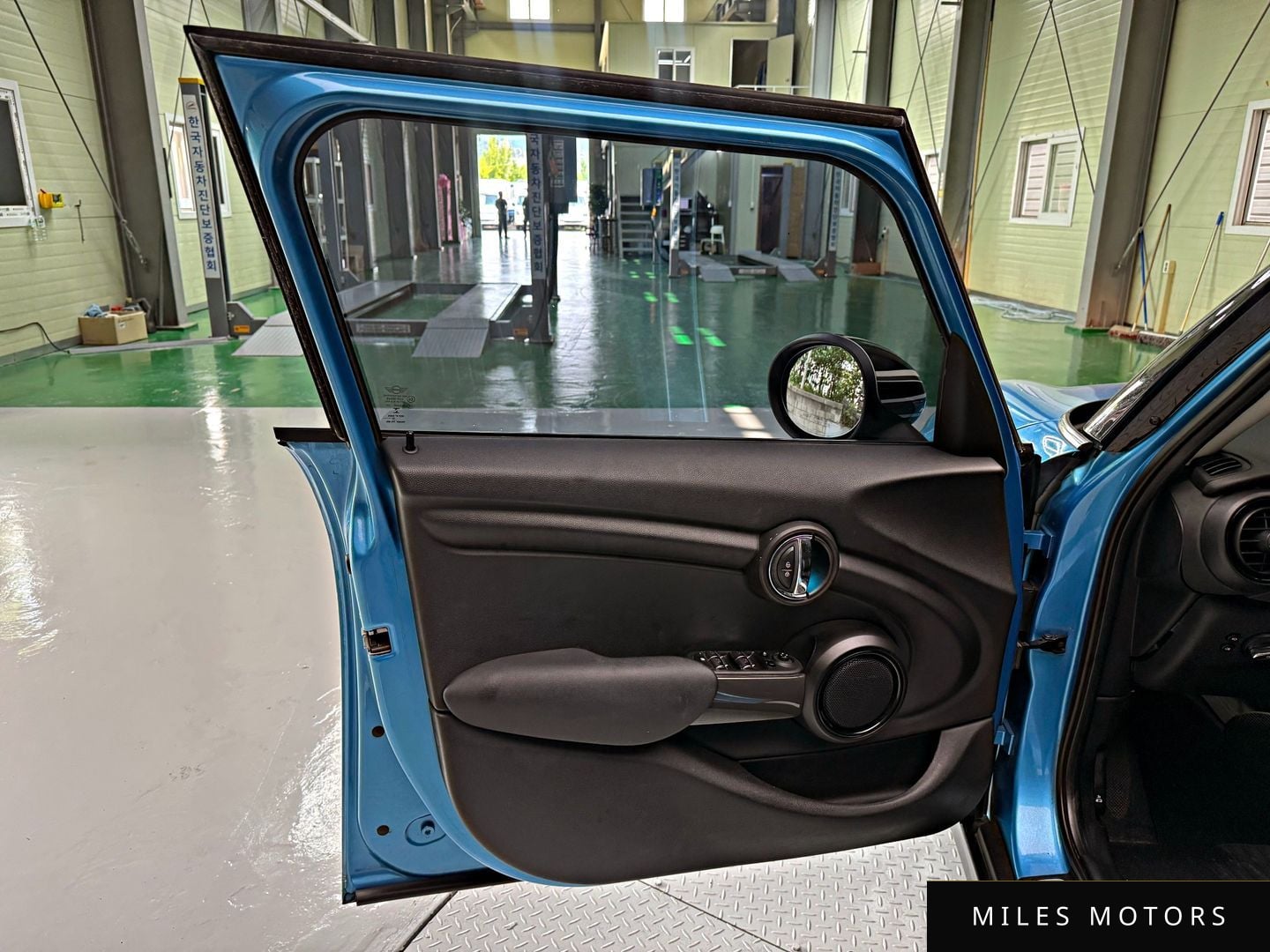 MINI Cooper 2017 — миниатюра 8